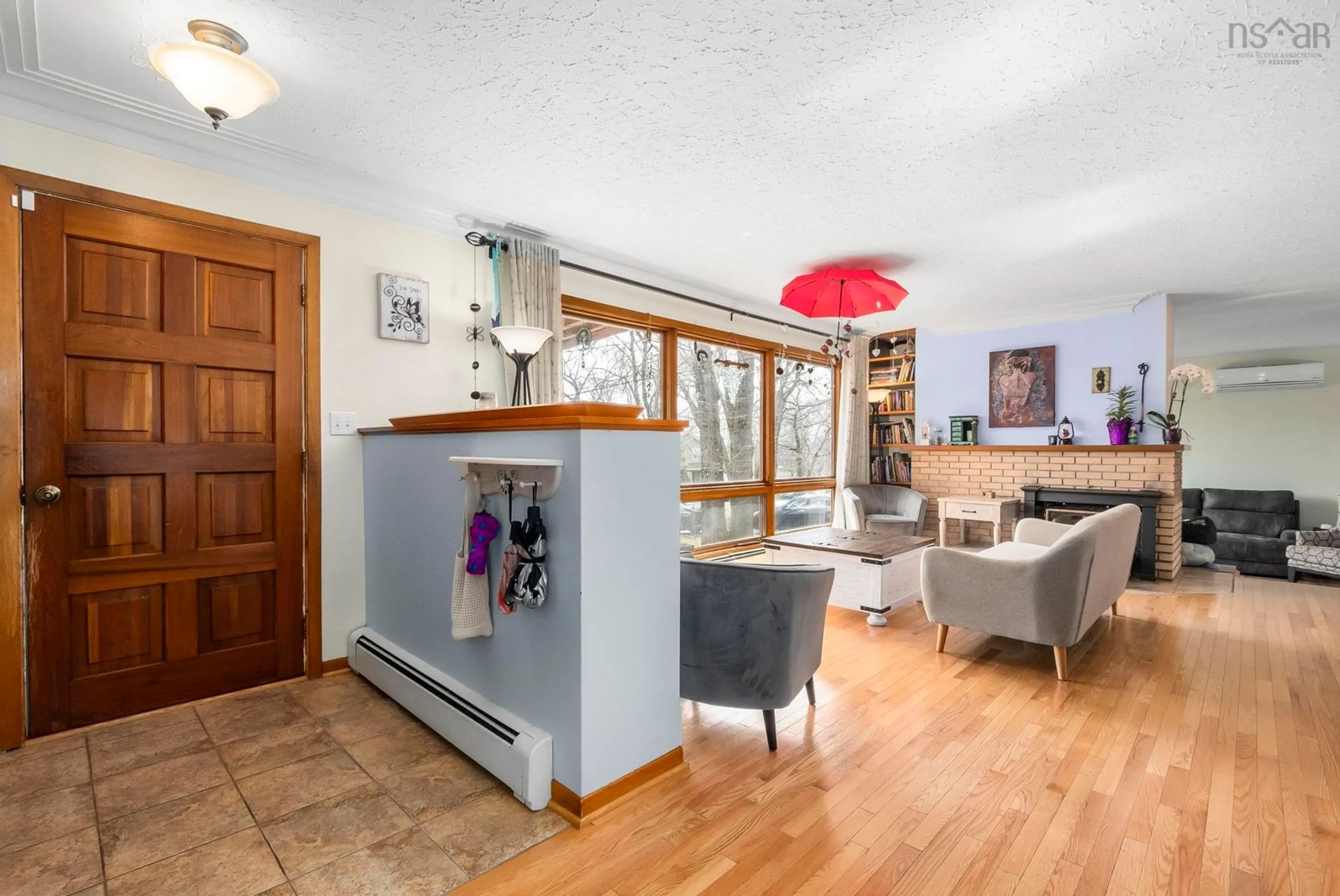 Indoor foyer for 12 Campbell Dr, Bedford Nova Scotia B4A 1N6