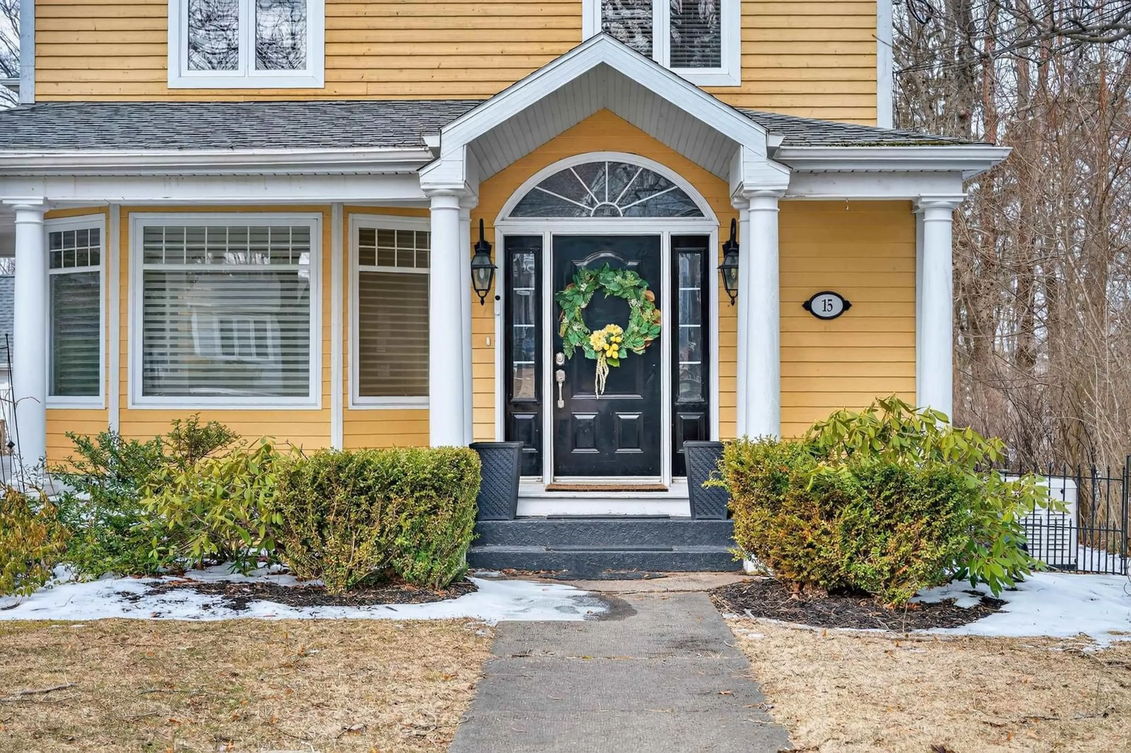 Indoor entryway for 15 Whitney Ave, Sydney Nova Scotia B1P 4Z6