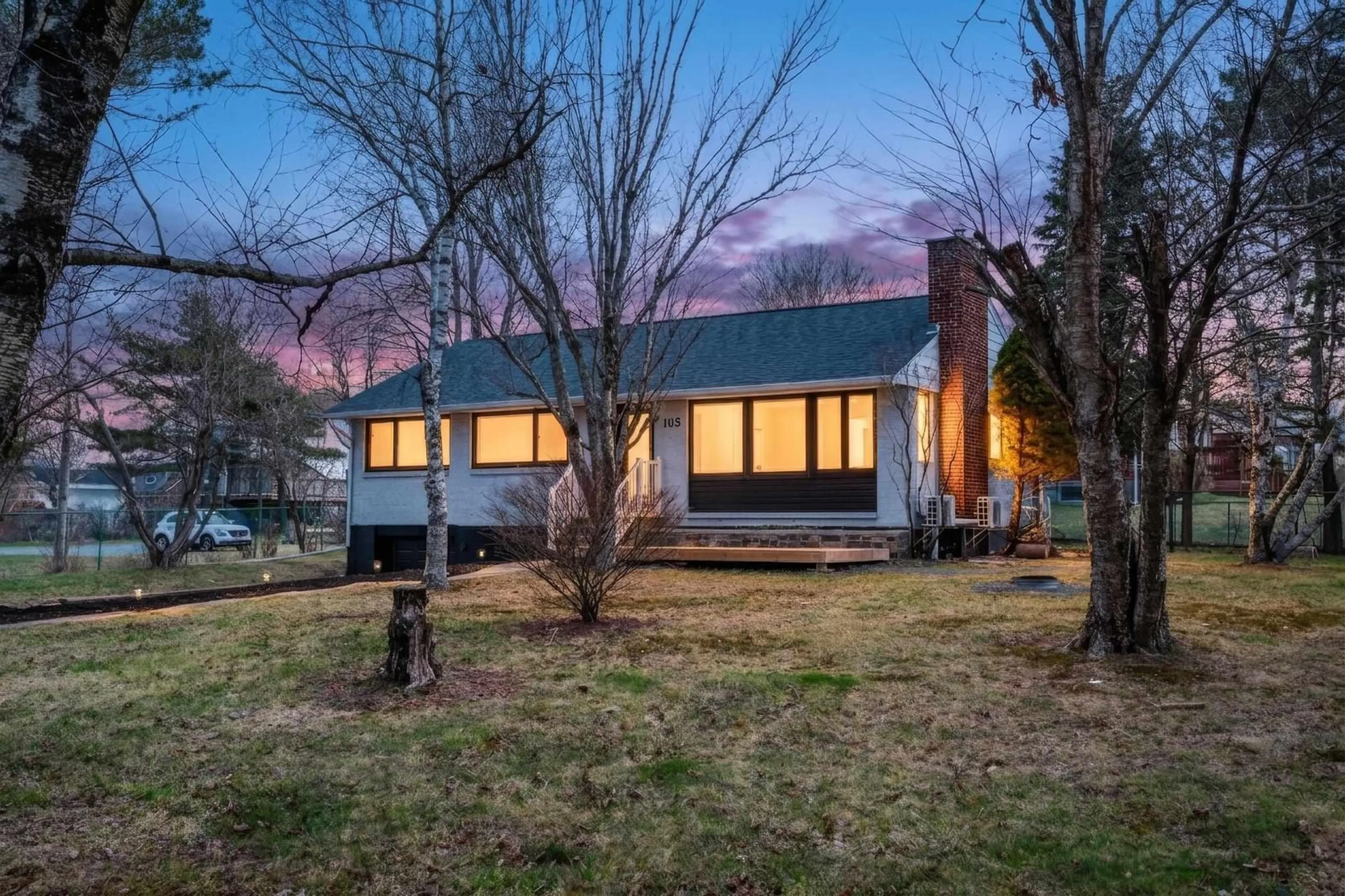 A pic from outside/outdoor area/front of a property/back of a property/a pic from drone, unknown for 105 Woodlawn Rd, Dartmouth Nova Scotia B2W 2S6