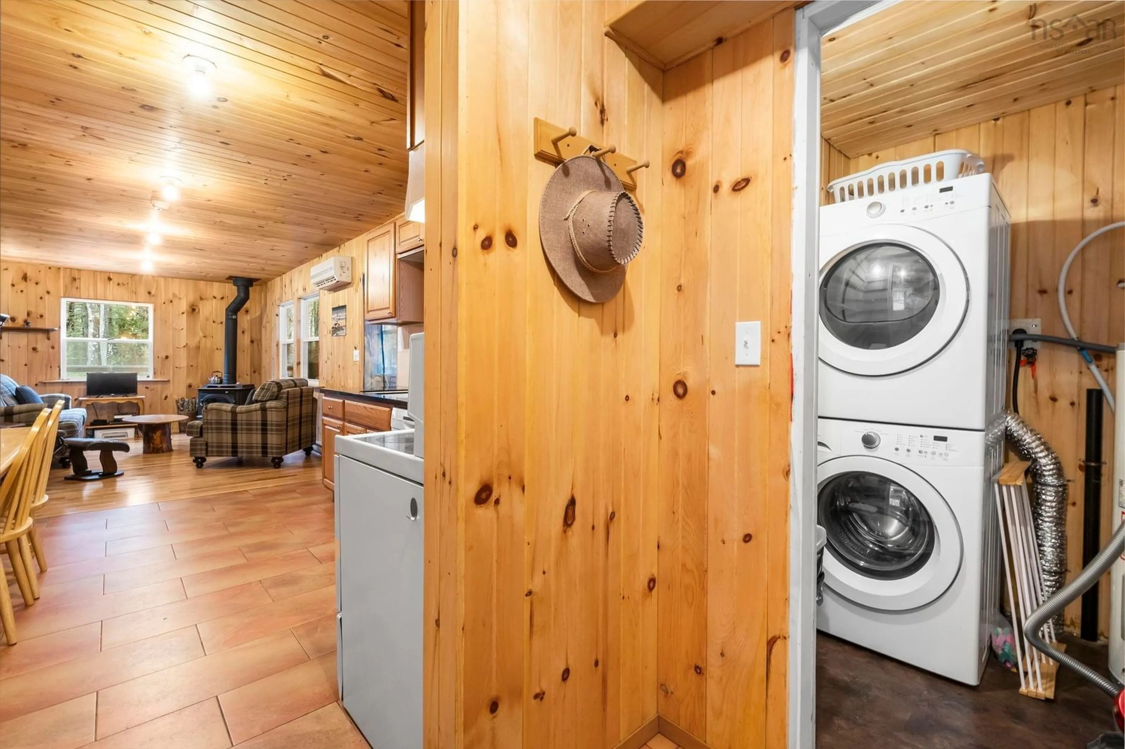 Laundry room for 87 Edith's Point Rd, South Brookfield Nova Scotia B0T 1K0