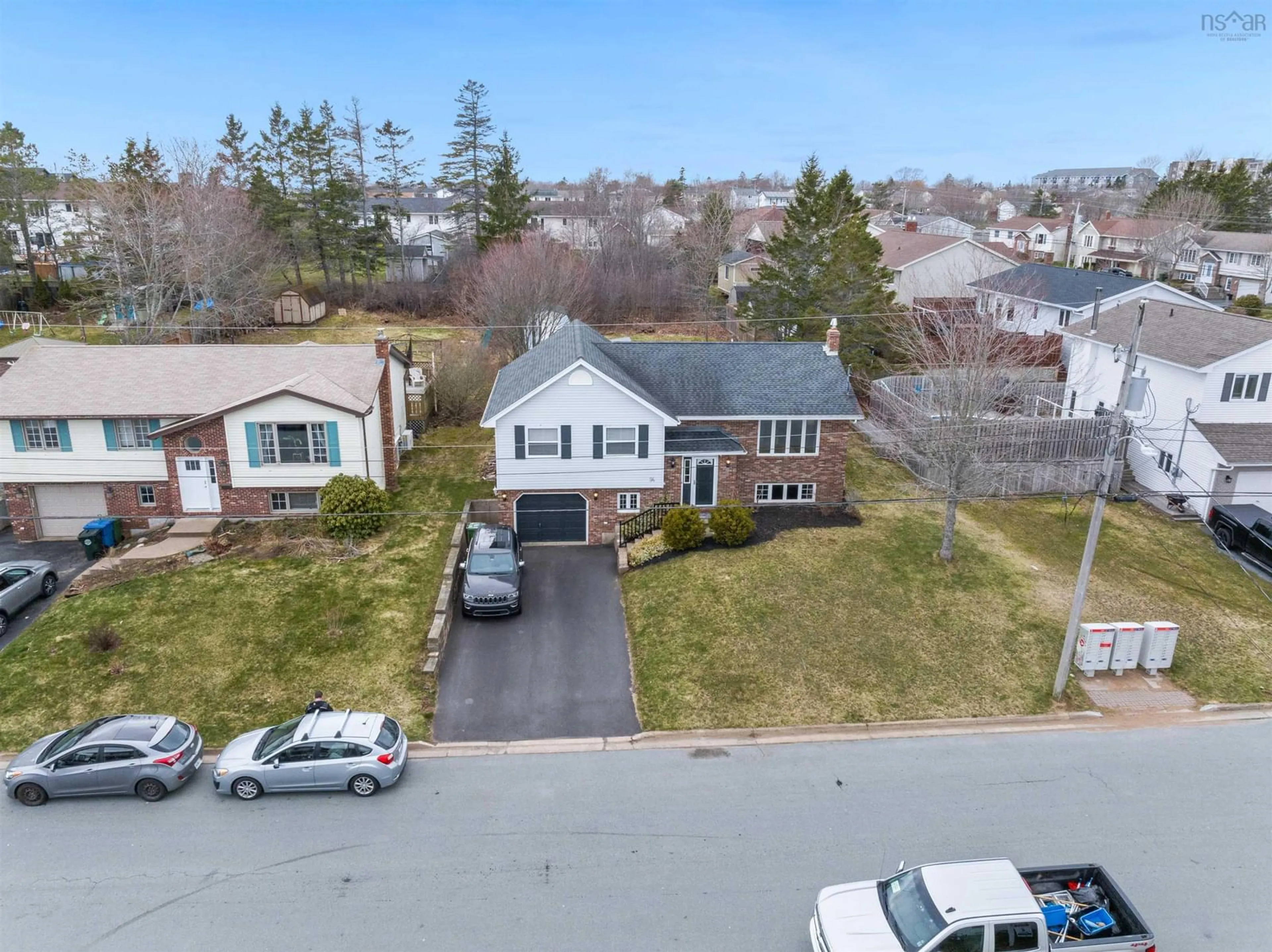 A pic from outside/outdoor area/front of a property/back of a property/a pic from drone, street for 94 Stratford Dr, Cole Harbour Nova Scotia B2V 2R2