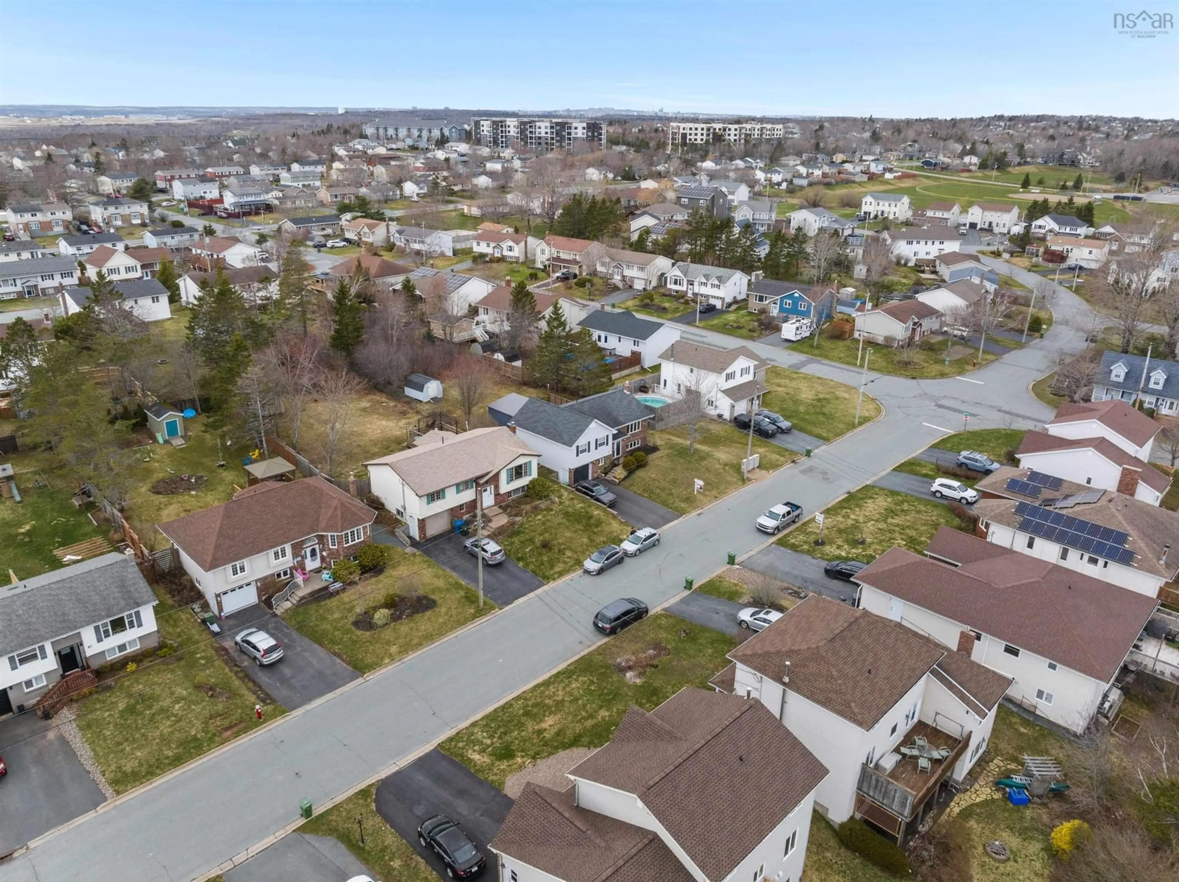 A pic from outside/outdoor area/front of a property/back of a property/a pic from drone, street for 94 Stratford Dr, Cole Harbour Nova Scotia B2V 2R2