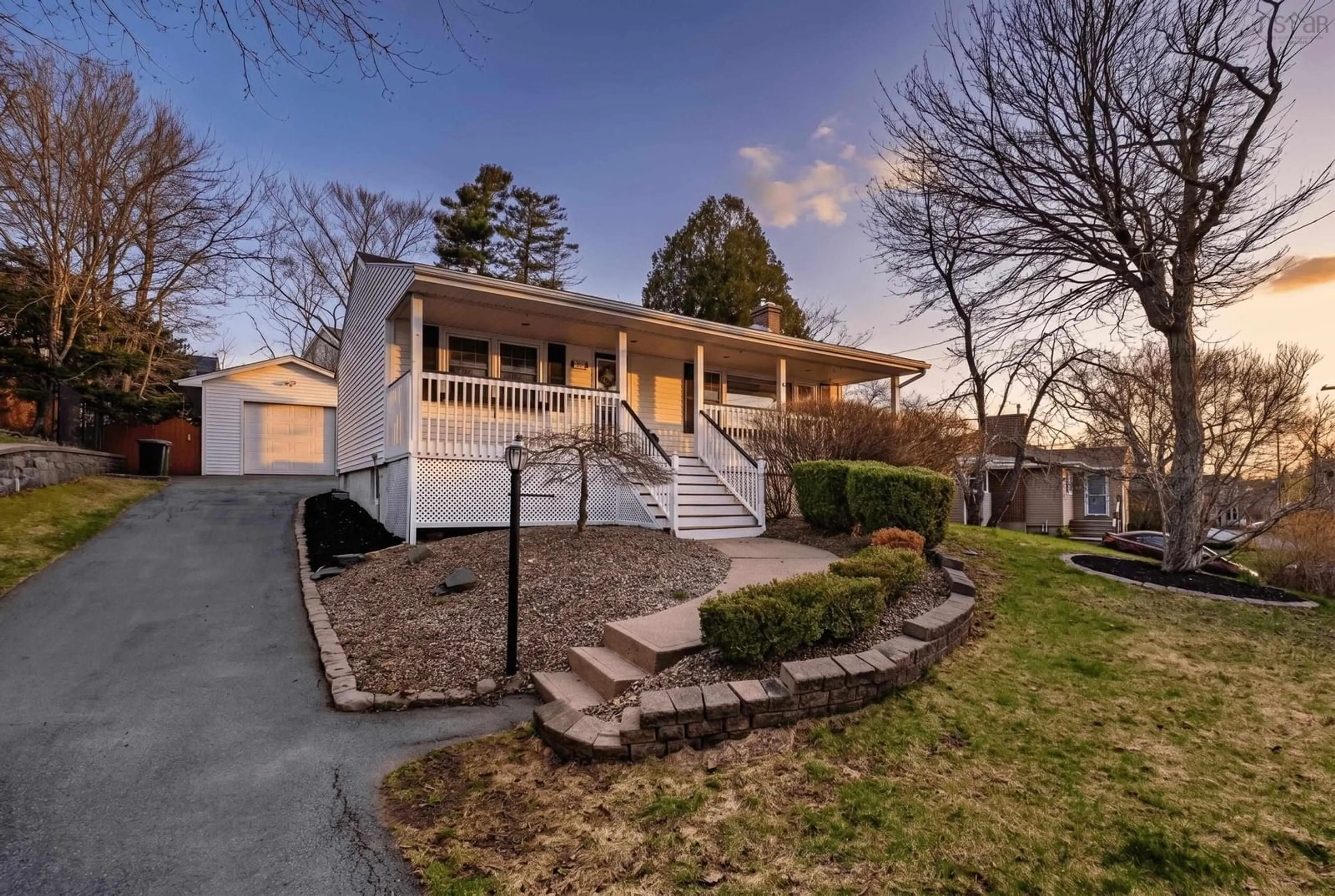 A pic from outside/outdoor area/front of a property/back of a property/a pic from drone, street for 47 Douglas Cres, Halifax Nova Scotia B3M 3B6