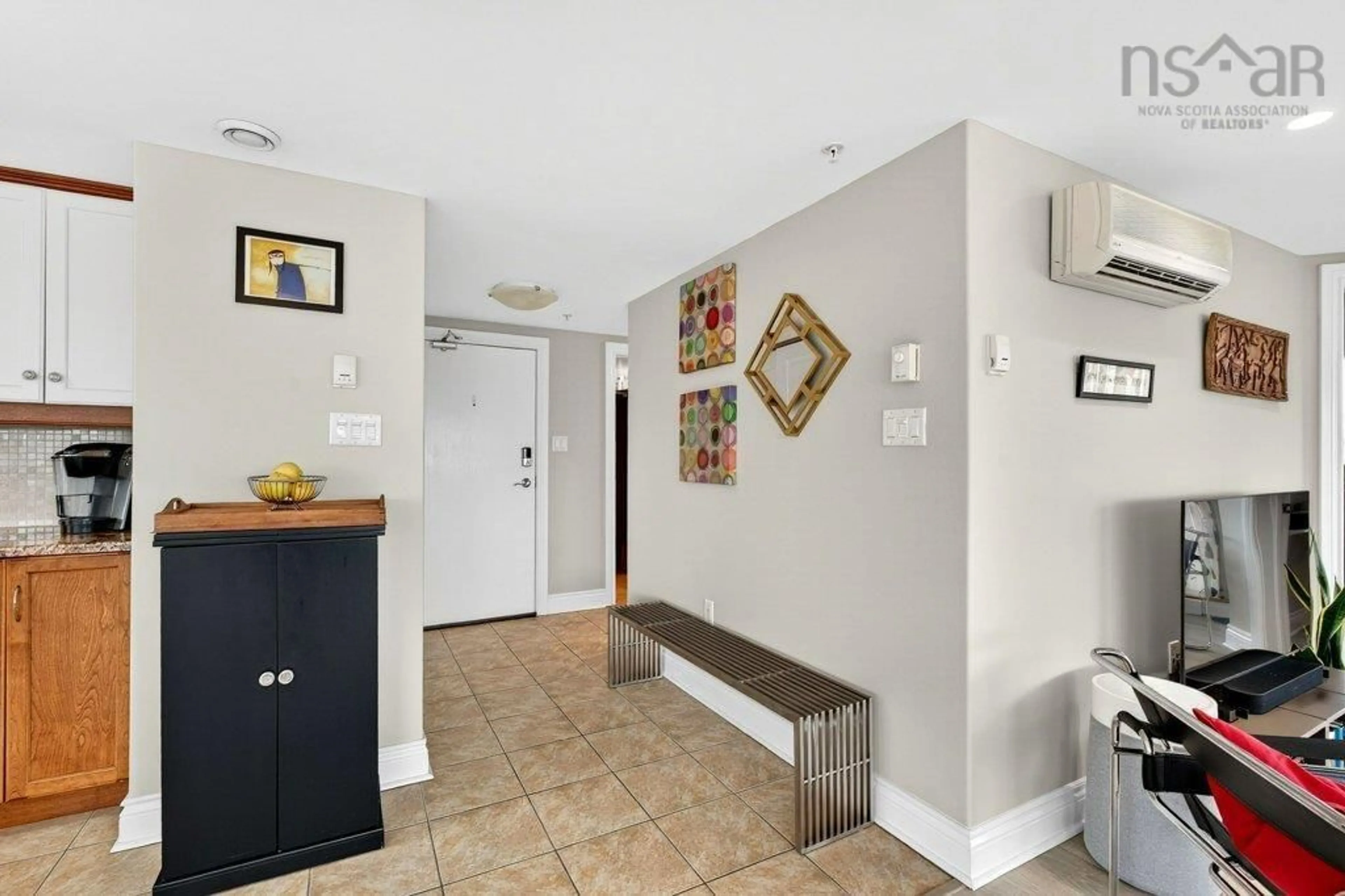 Indoor foyer for 5234 Morris St #607, Halifax Nova Scotia B3J 0A3