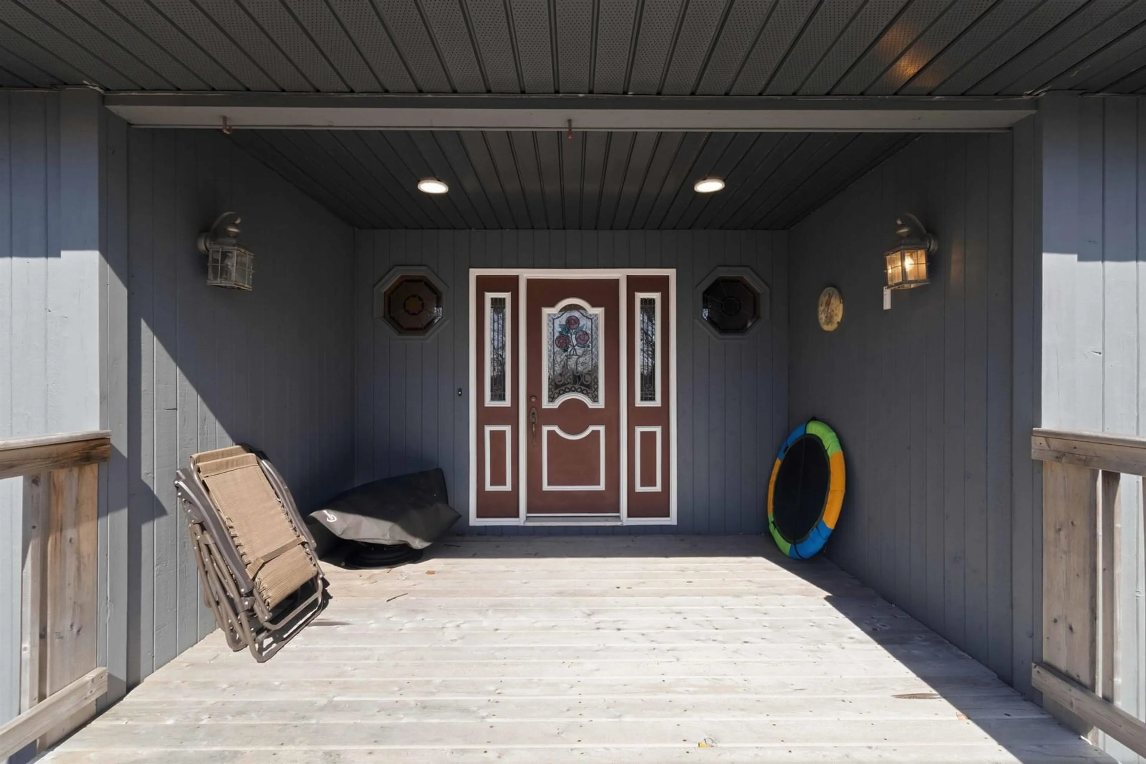 Indoor entryway for 123 Pearson Dr, Gaetz Brook Nova Scotia B0J 2L0