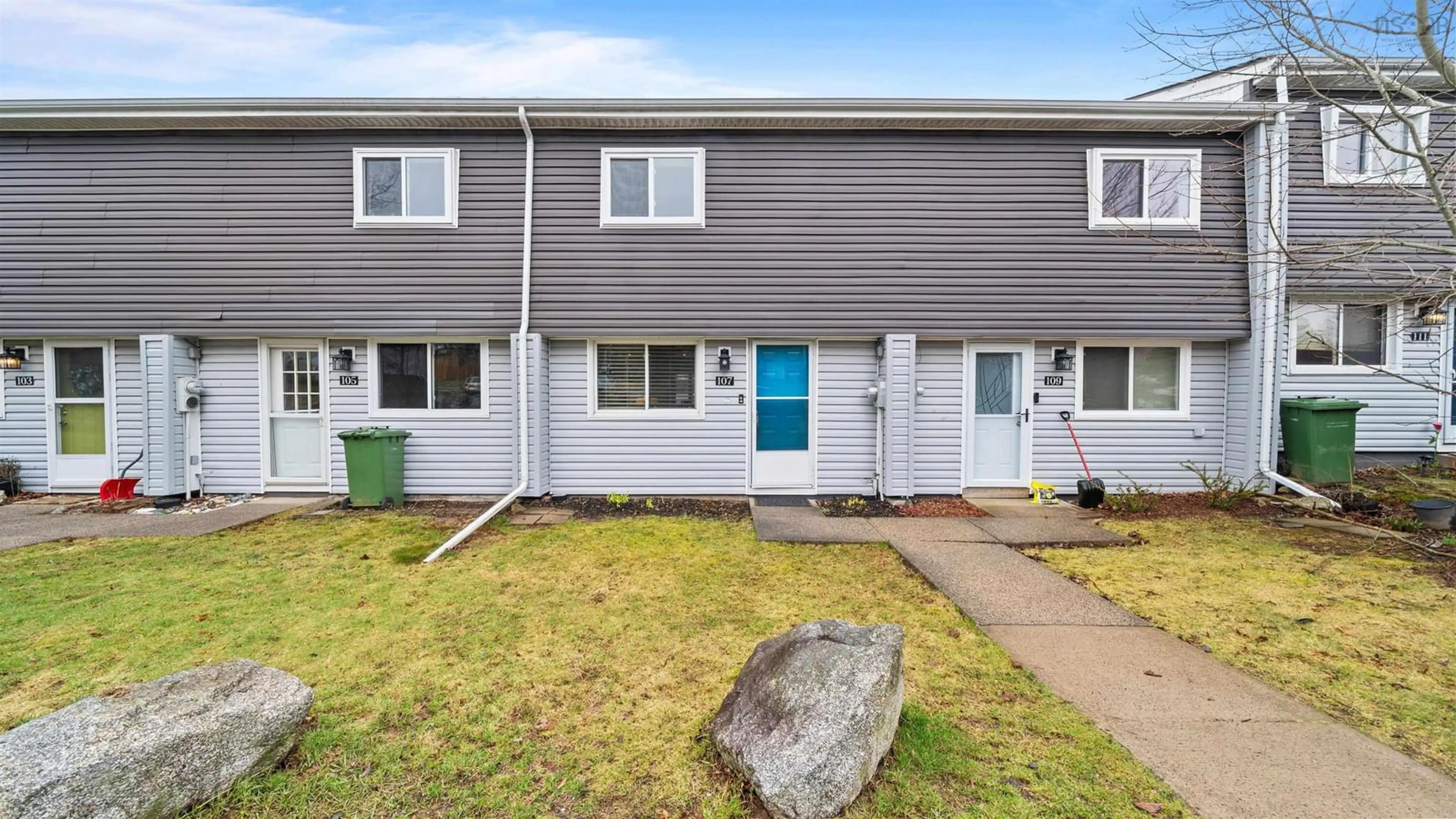 Home with vinyl exterior material, street for 107 Cavendish Rd, Halifax Nova Scotia B3P 2J6