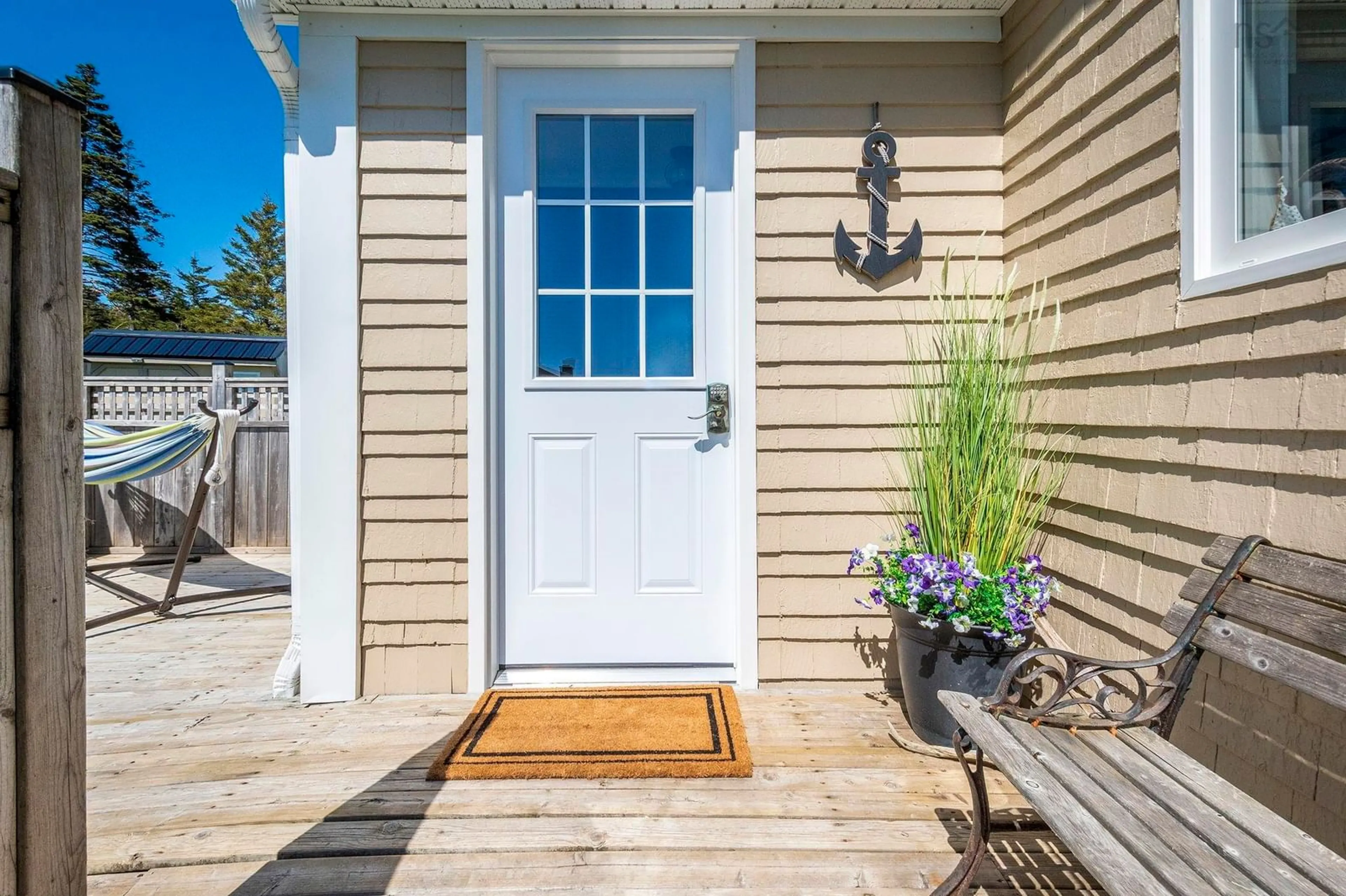 Indoor entryway for 1772 304 Hwy, Cape Forchu Nova Scotia B5A 5G7