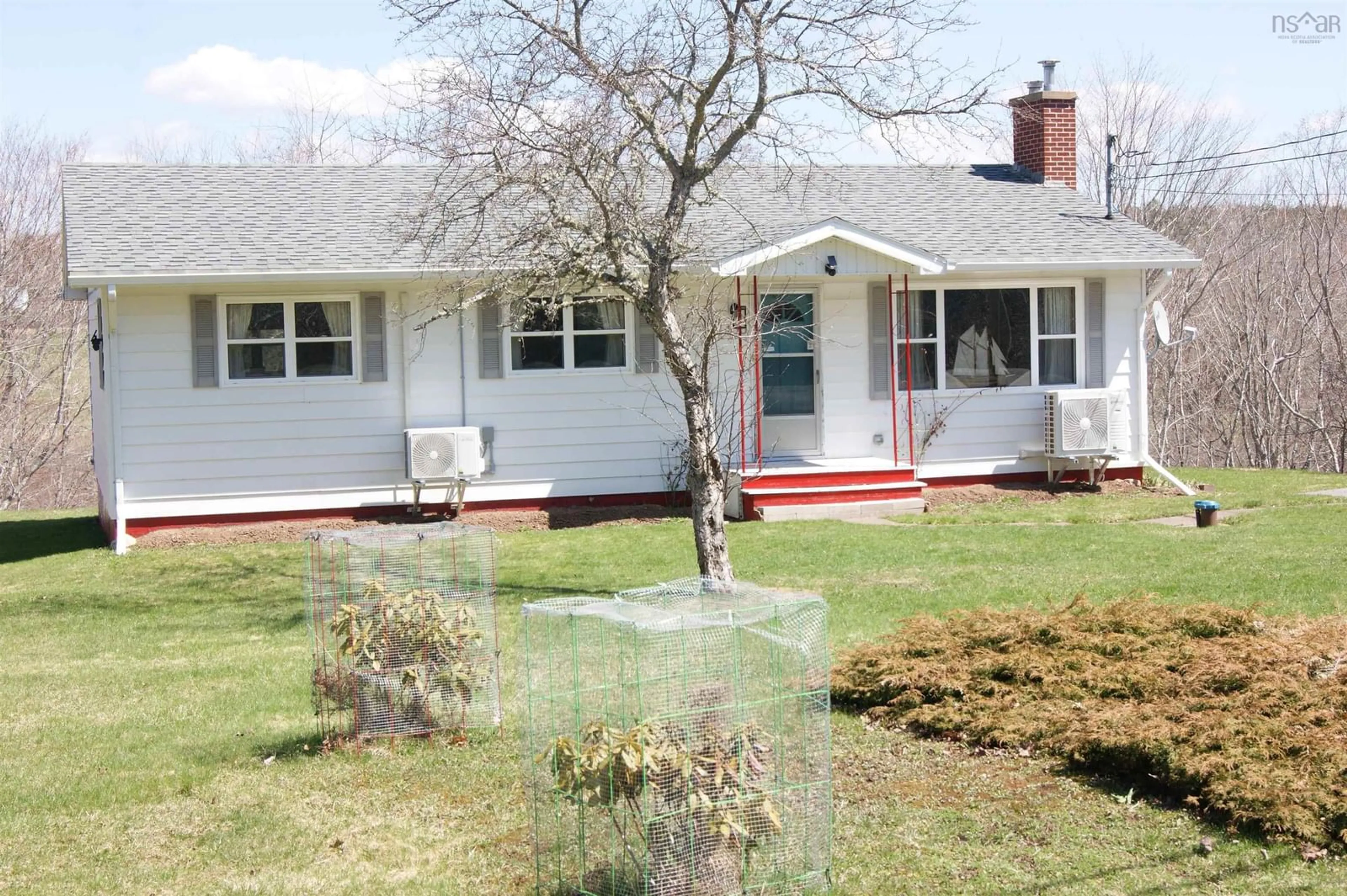 Home with vinyl exterior material, street for 4456 Stellarton Trafalgar Rd, Hopewell Nova Scotia B0K 1C0