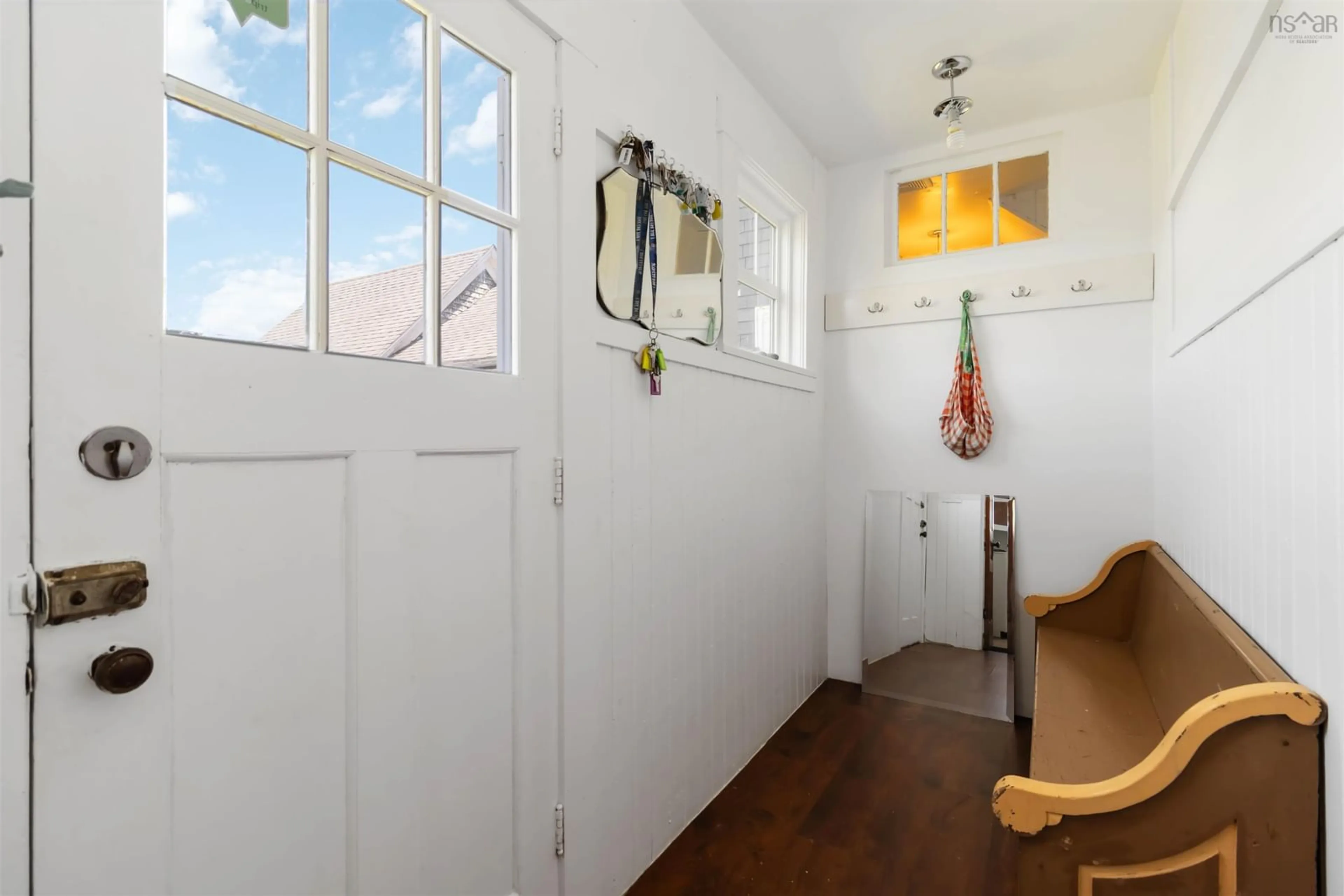 Indoor entryway for 1621 Eastern Shore Rd, West Berlin Nova Scotia B0J 1H0