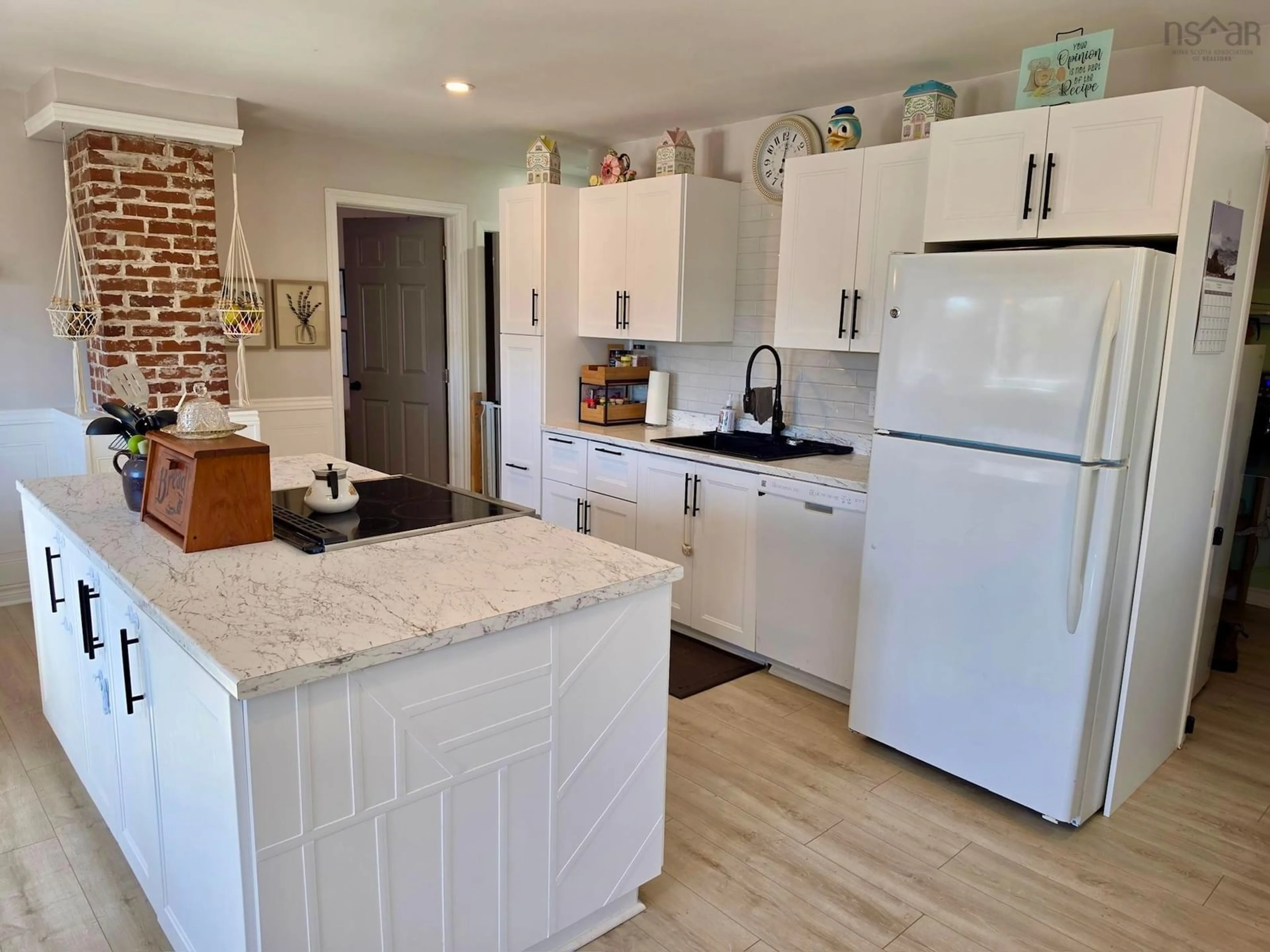 Open concept kitchen, ceramic/tile floor for 553 Beaverbank, Beaver Bank Nova Scotia B4G 1B8