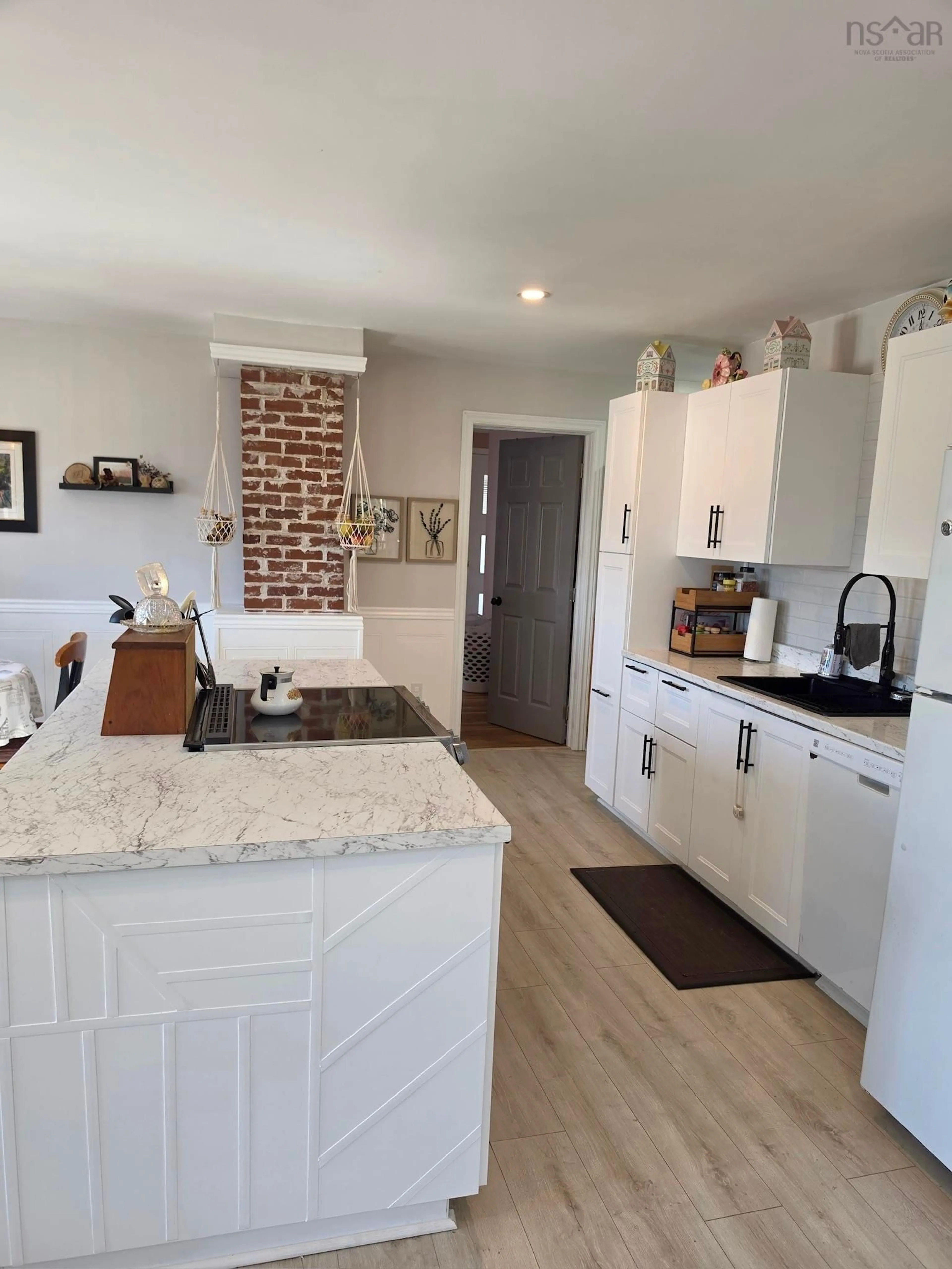 Open concept kitchen, ceramic/tile floor for 553 Beaverbank, Beaver Bank Nova Scotia B4G 1B8