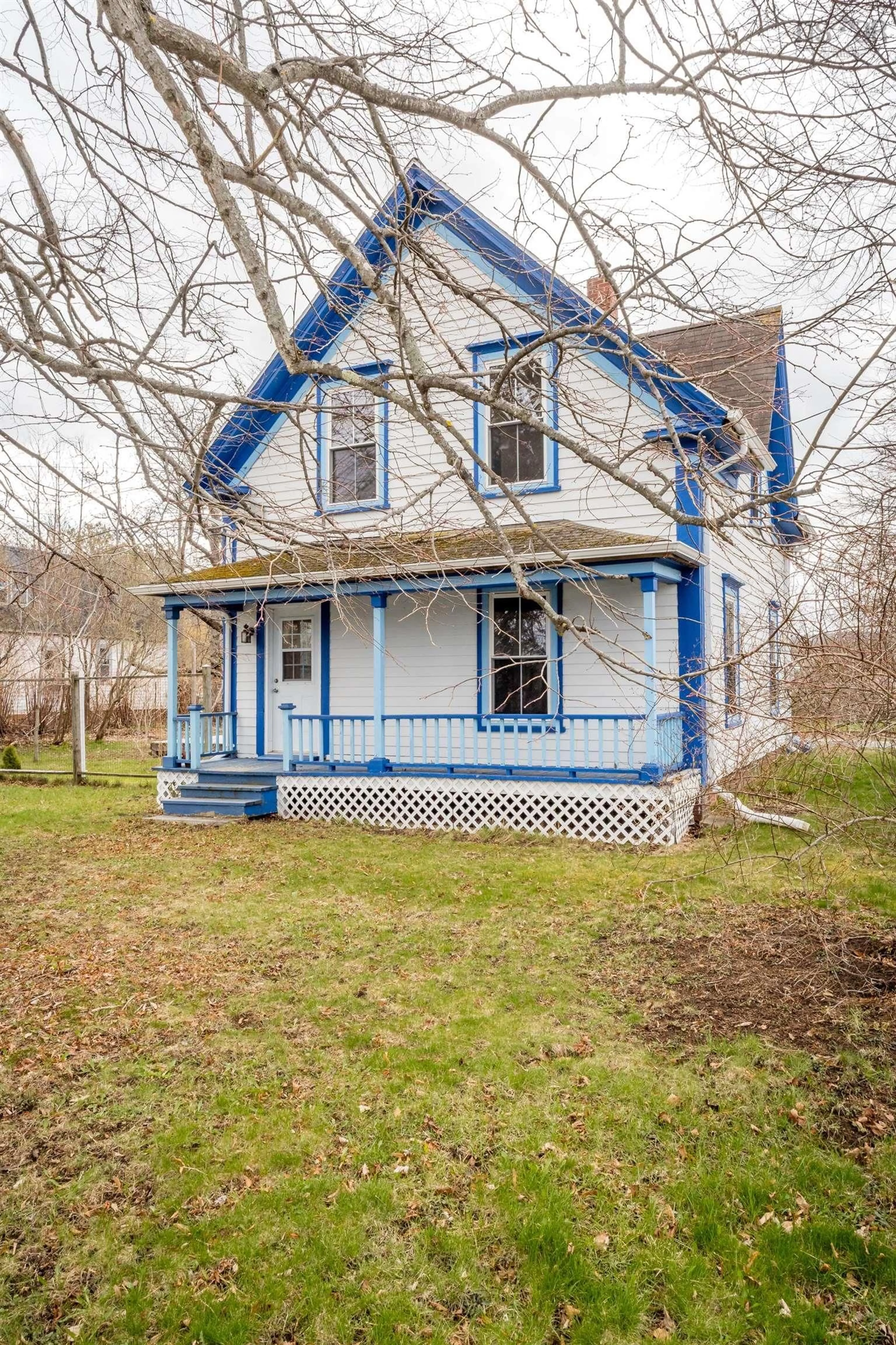 Home with vinyl exterior material, street for 15 Park St, Bridgetown Nova Scotia B0S 1C0
