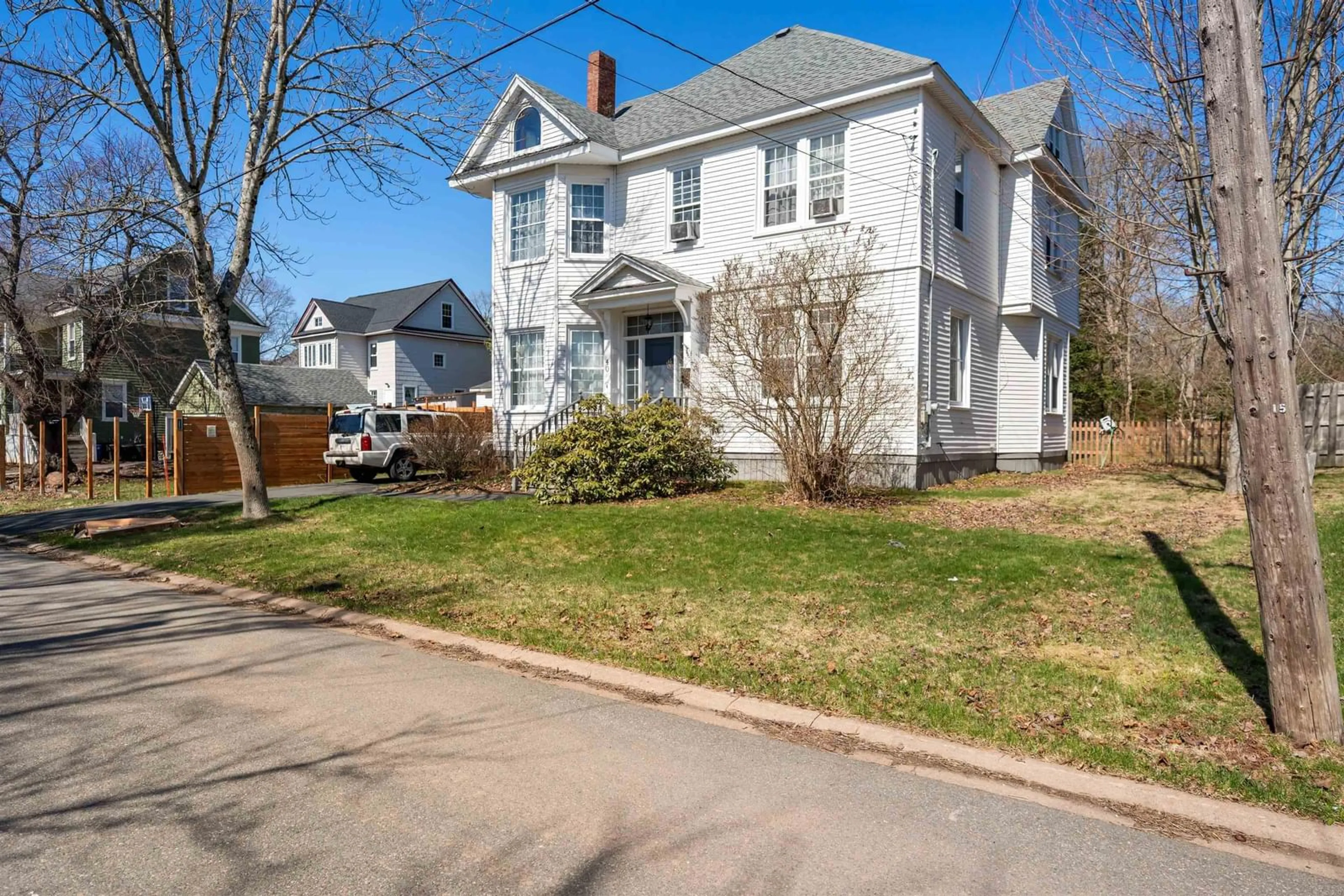 A pic from outside/outdoor area/front of a property/back of a property/a pic from drone, street for 40 Clifford St, Amherst Nova Scotia B4H 2G4