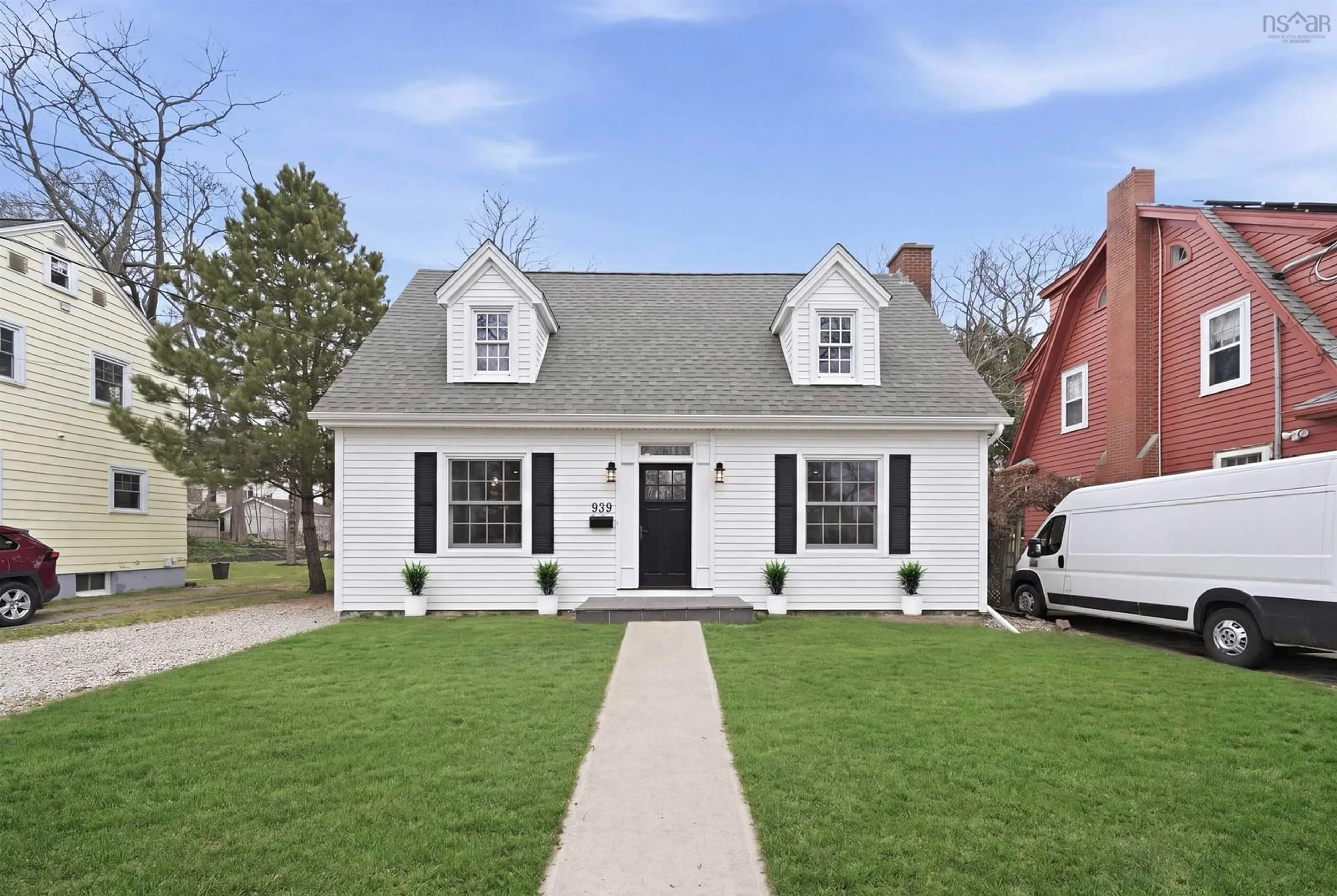 Home with brick exterior material, street for 939 Bellevue Ave, Halifax Nova Scotia B3H 3L8