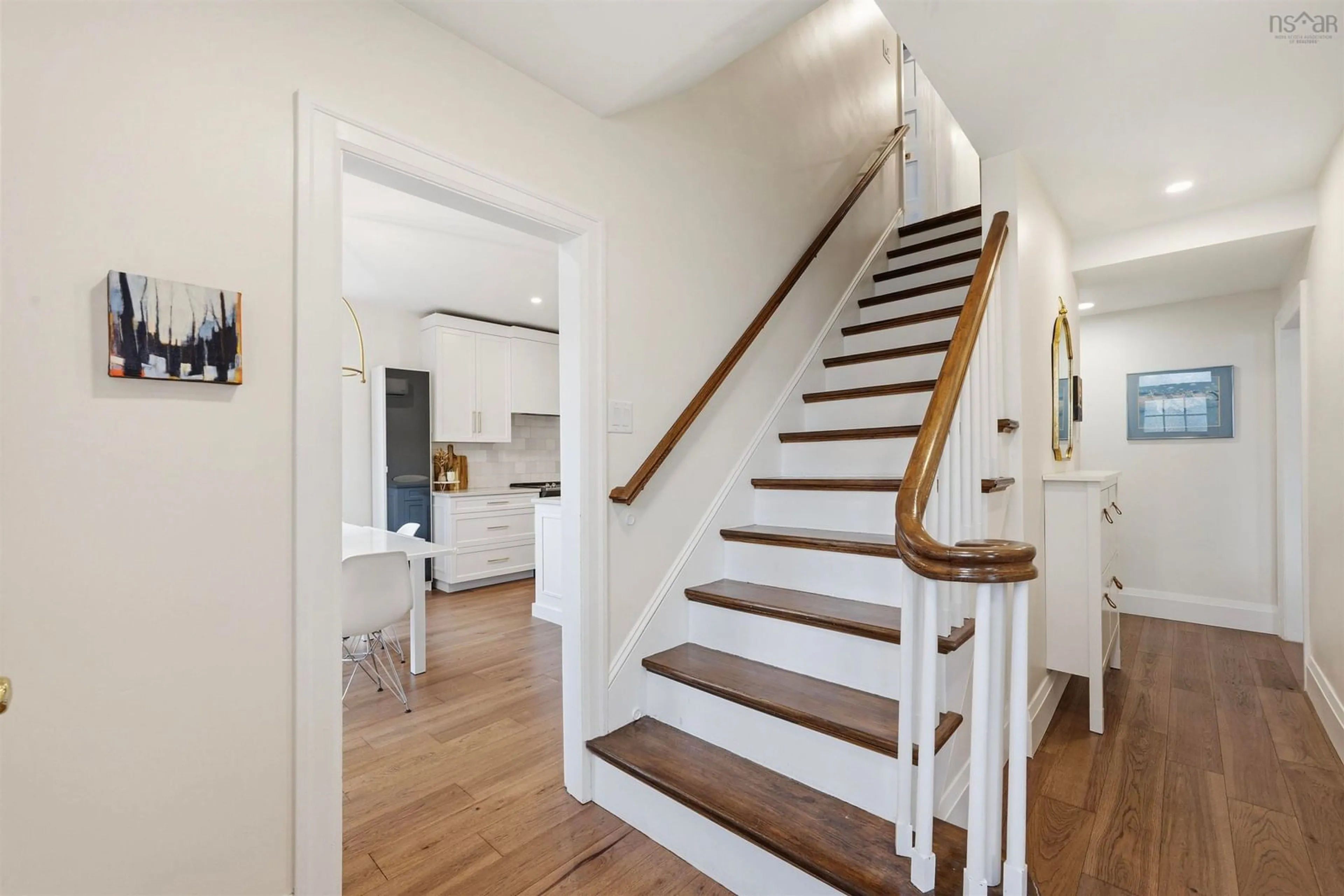 Stairs for 939 Bellevue Ave, Halifax Nova Scotia B3H 3L8