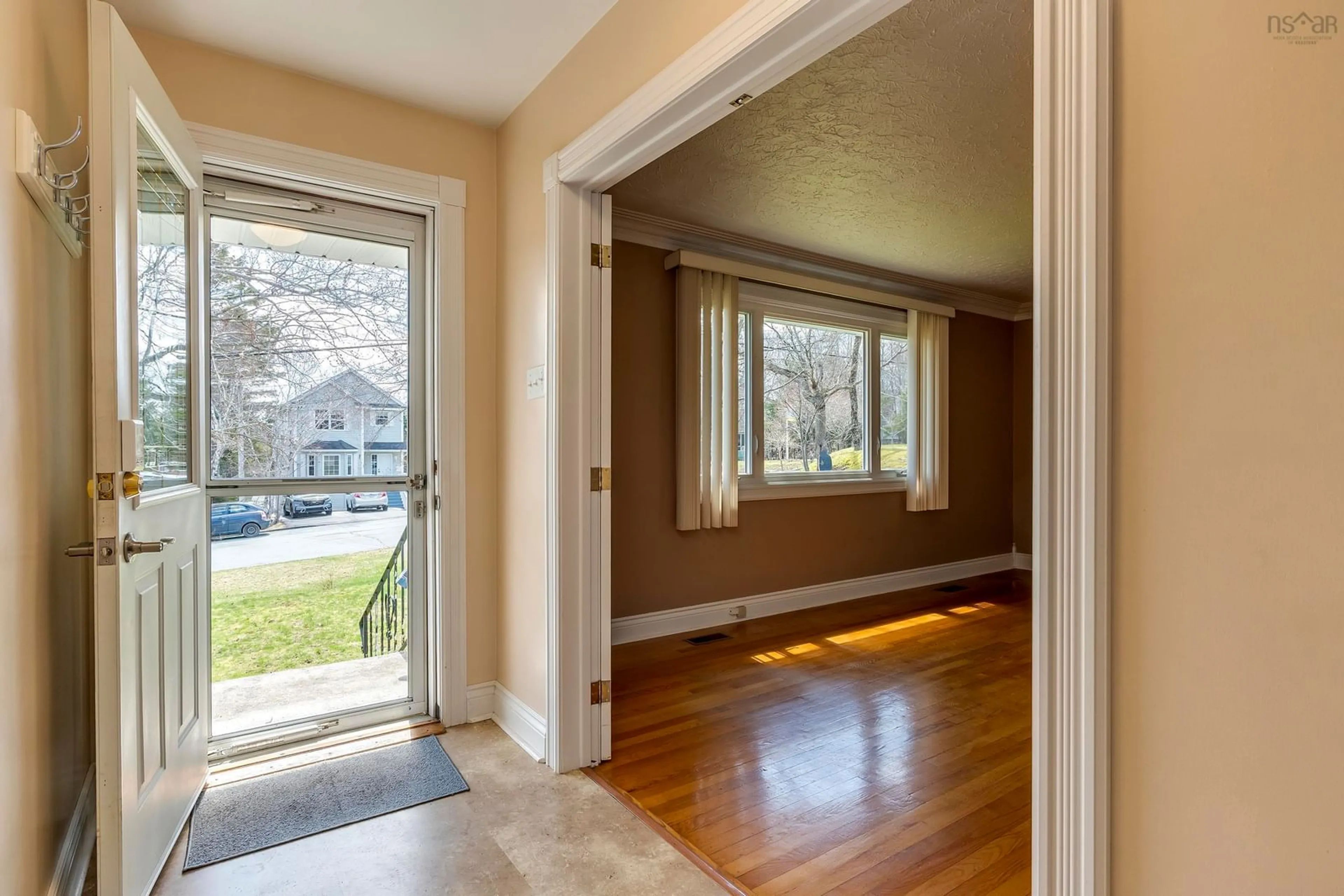 Indoor entryway for 33 Rosewood Ave, Timberlea Nova Scotia B3T 1C6