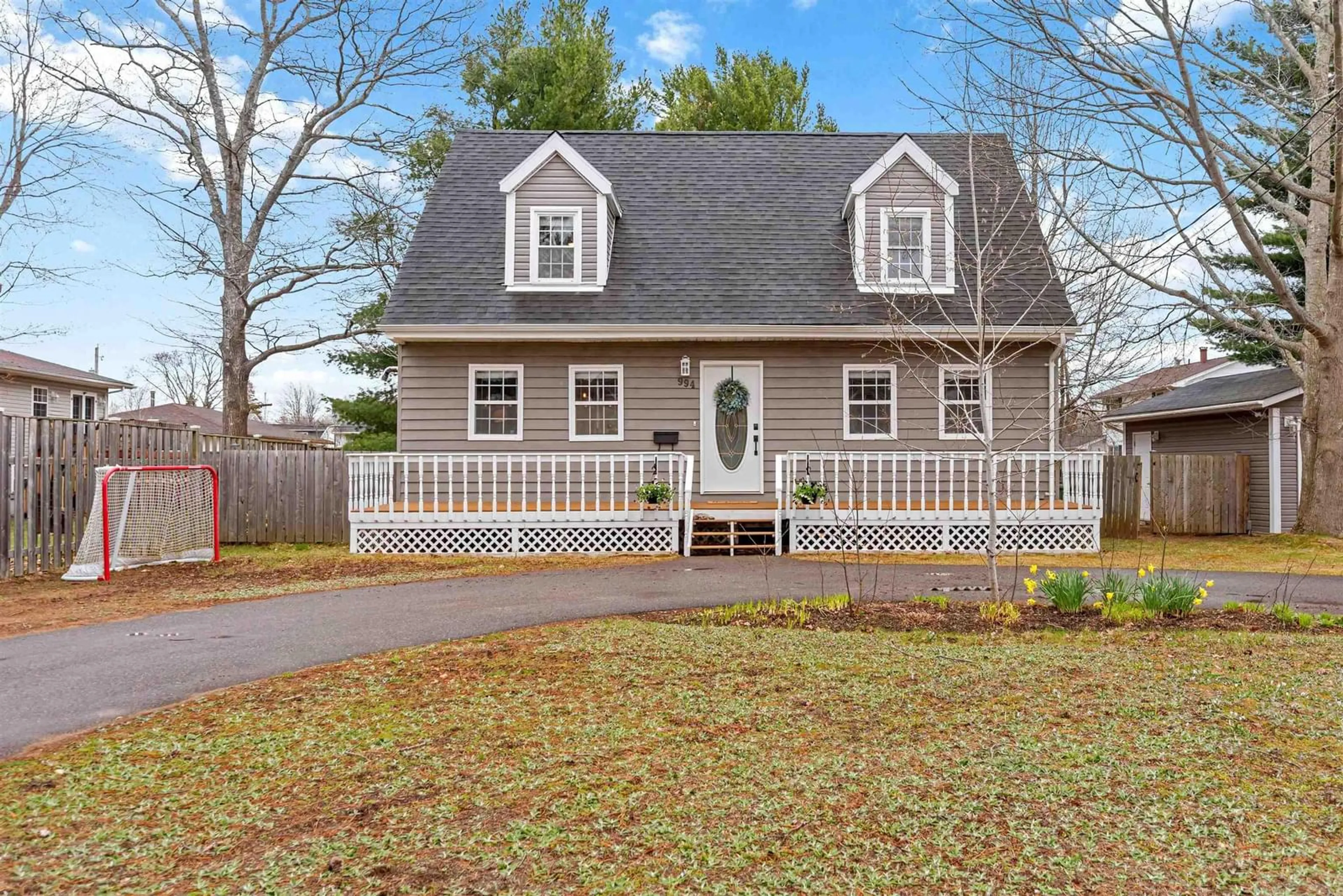 Home with vinyl exterior material, street for 994 Aurora Cres, Greenwood Nova Scotia B0P 0A3