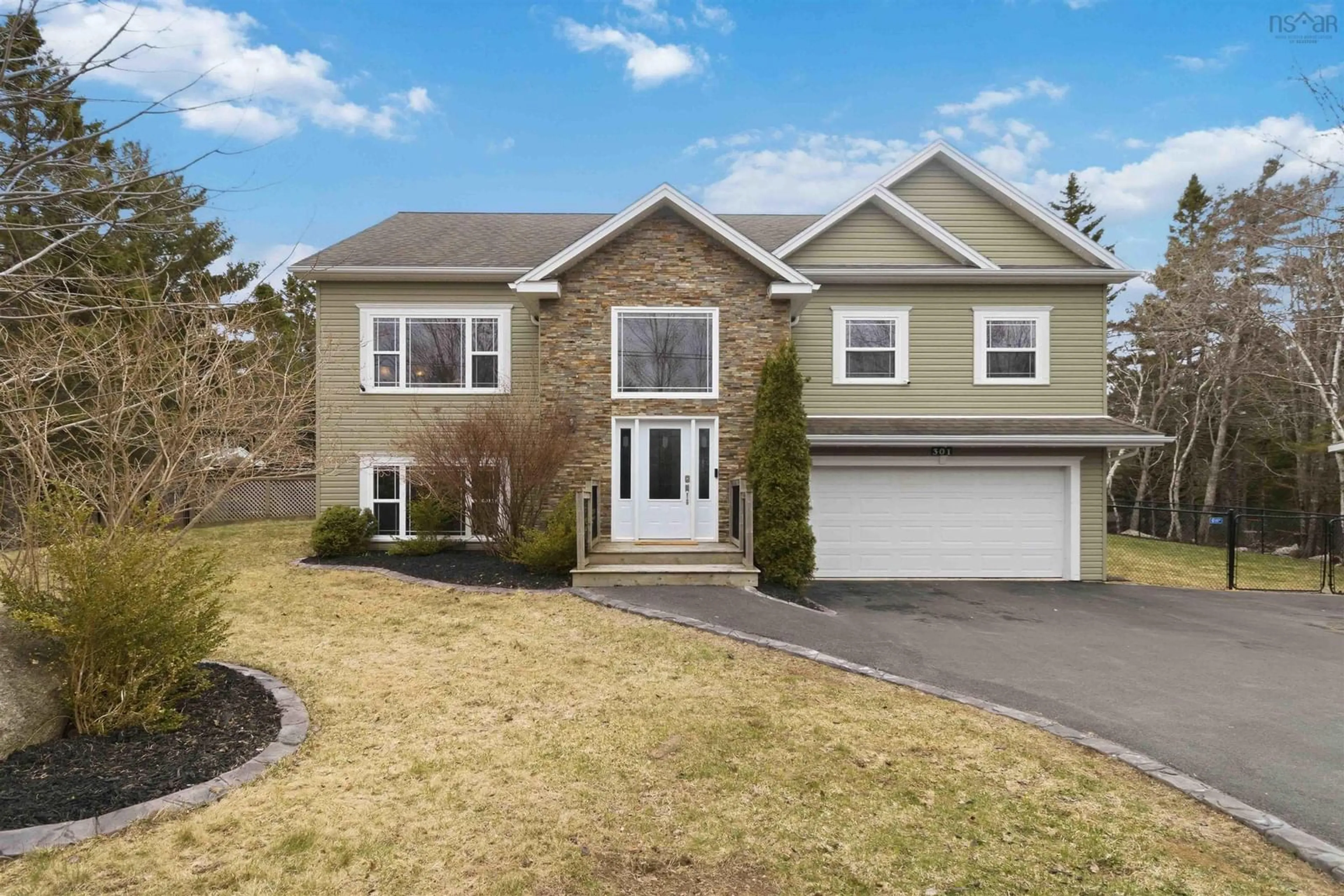 Home with vinyl exterior material, street for 301 Bailee Dr, Tantallon Nova Scotia B3Z 0C2