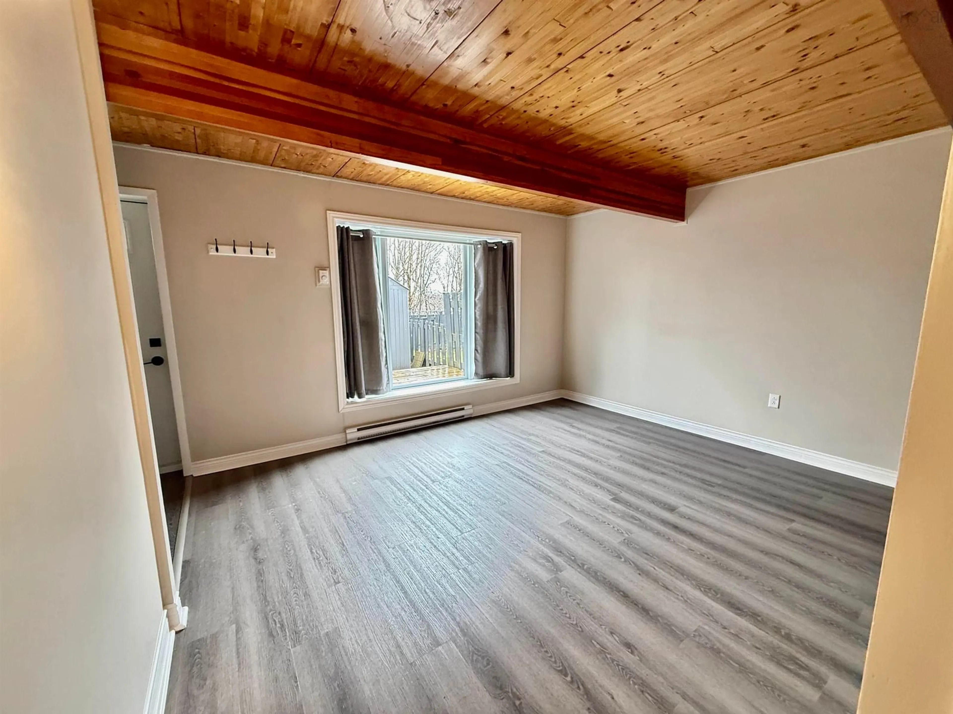 A pic of a room for 29 Cavendish Rd, Halifax Nova Scotia B3P 2J6