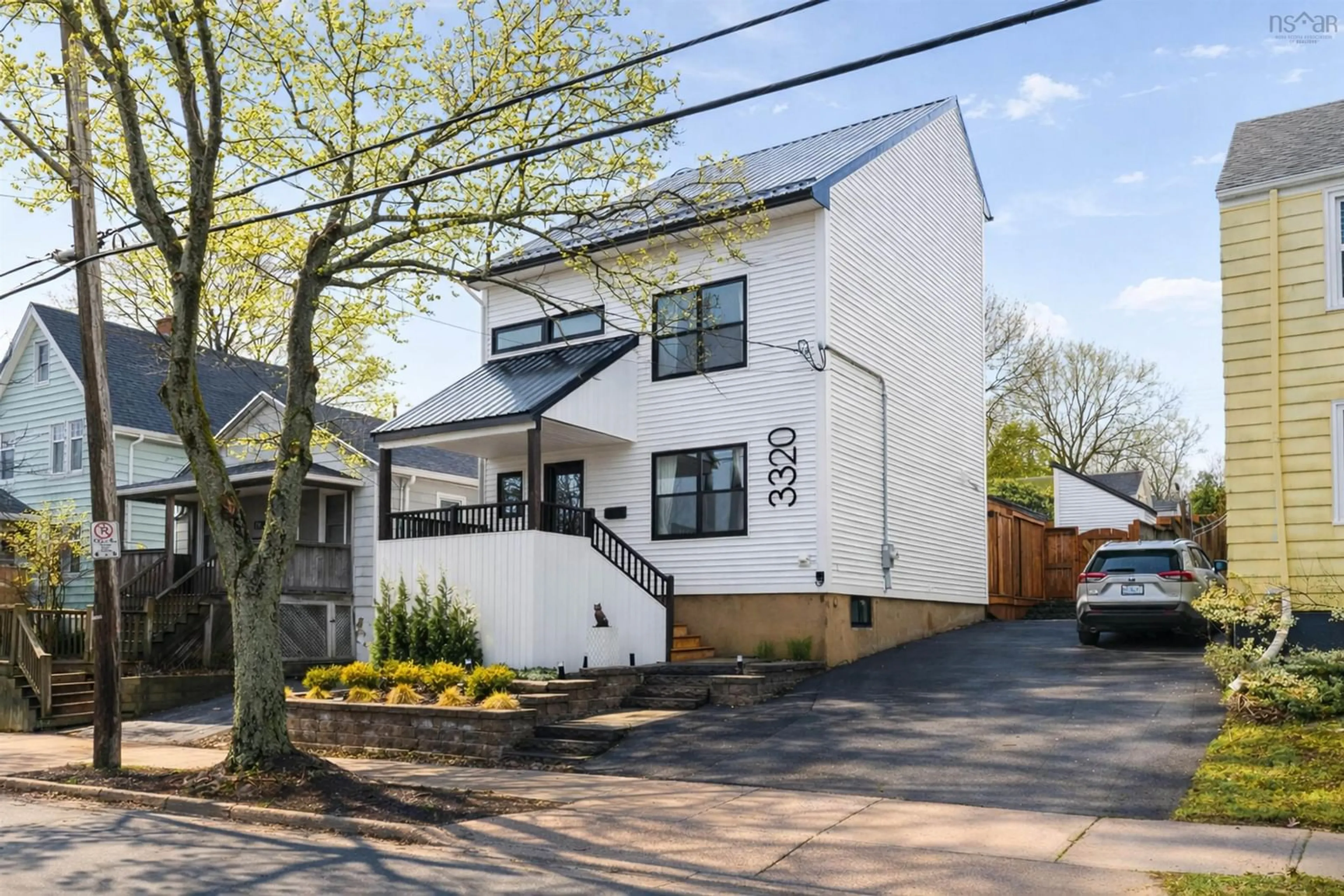 Unknown for 3320 Agricola St, Halifax Nova Scotia B3K 4H6