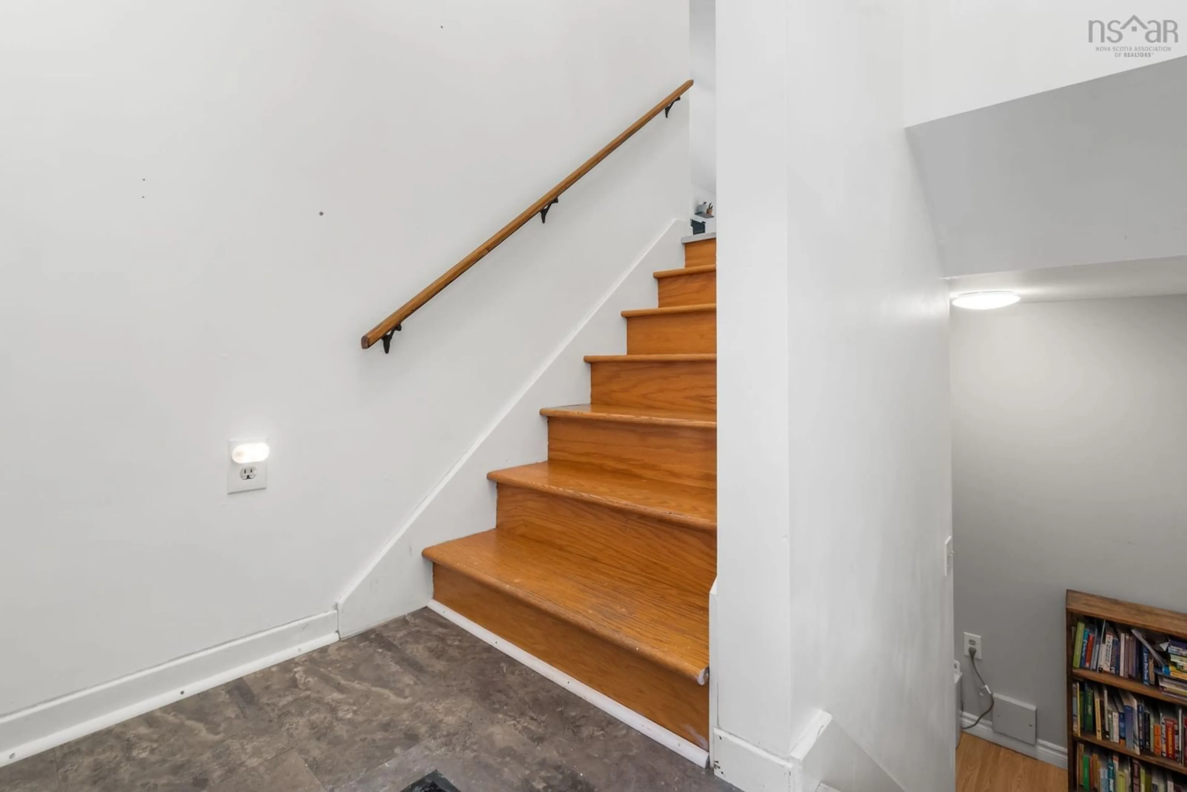 Stairs for 145 Highway 277, Lantz Nova Scotia B2S 1S9