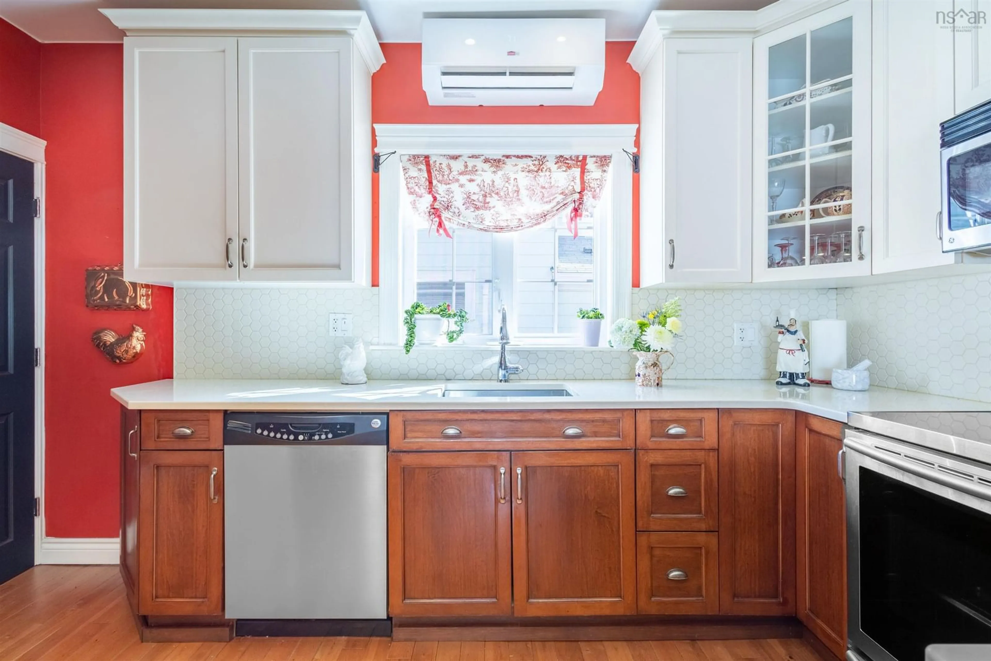 Unknown for 102 Crescent Street, B1s 2z8 St, Sydney Nova Scotia B1S 2Z8