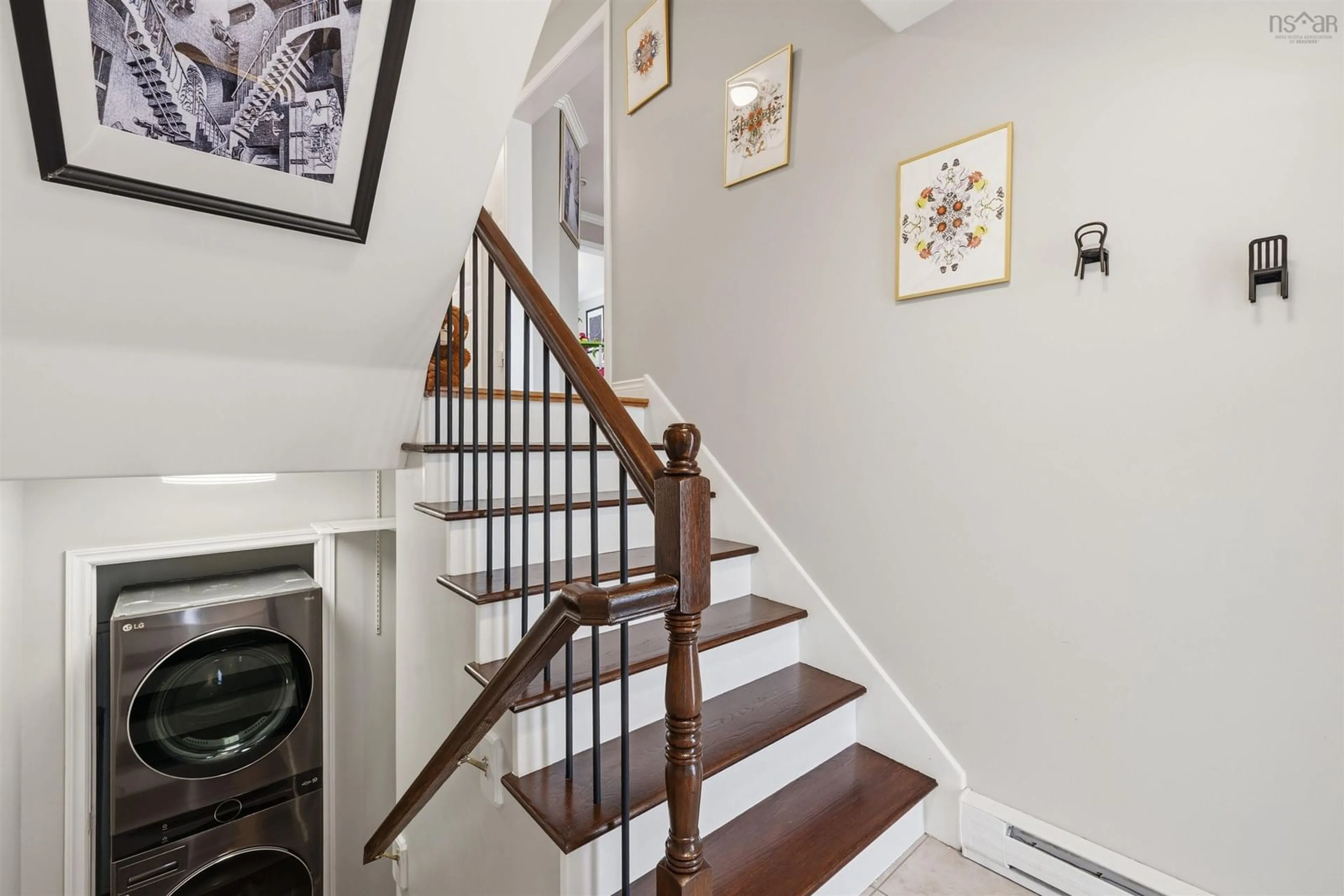 Stairs for 22 Glenbourne Crt, Halifax Nova Scotia B3S 1E2