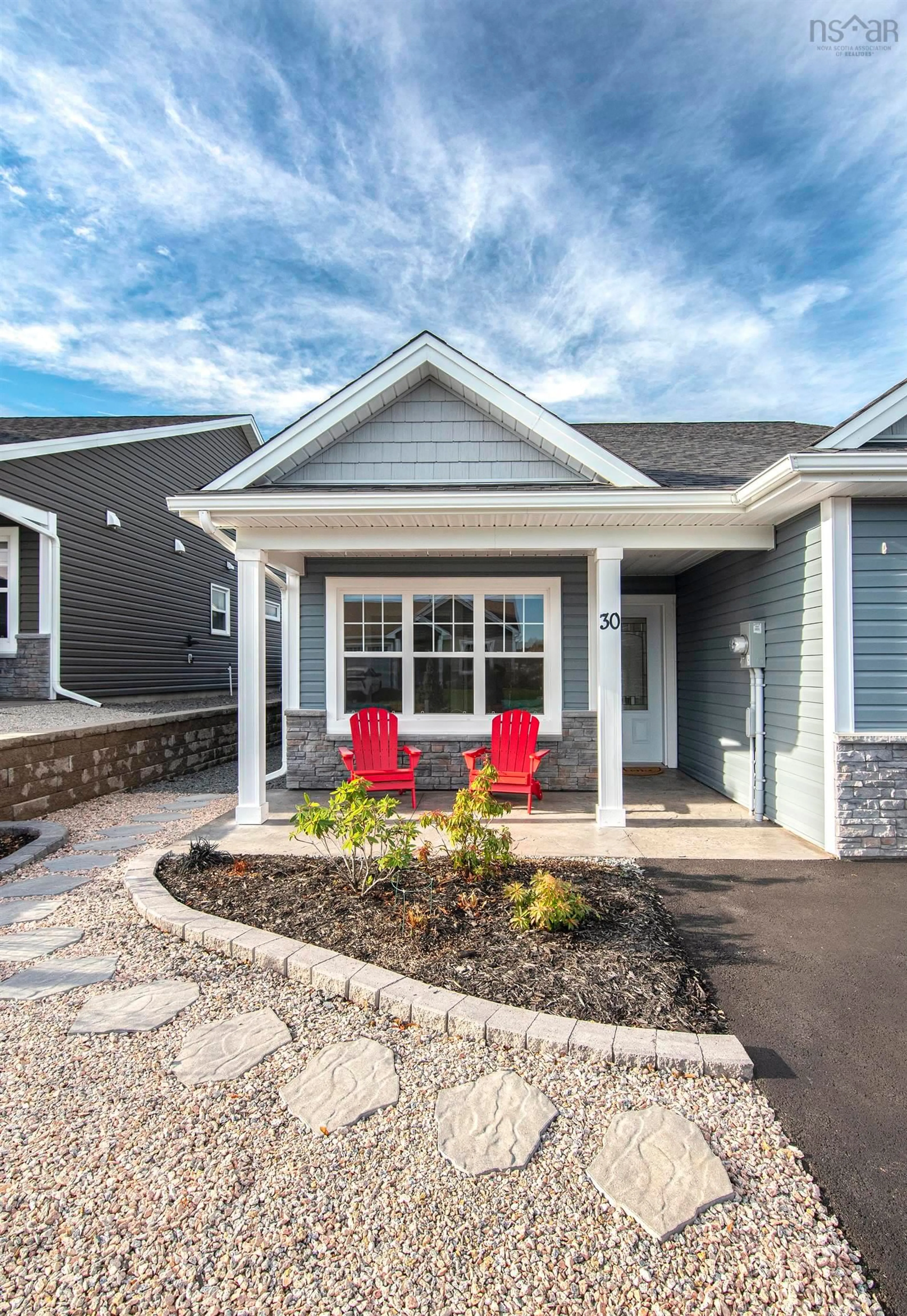 Home with vinyl exterior material, street for 30 Elizabeth Ave, Garlands Crossing Nova Scotia B0N 2T0