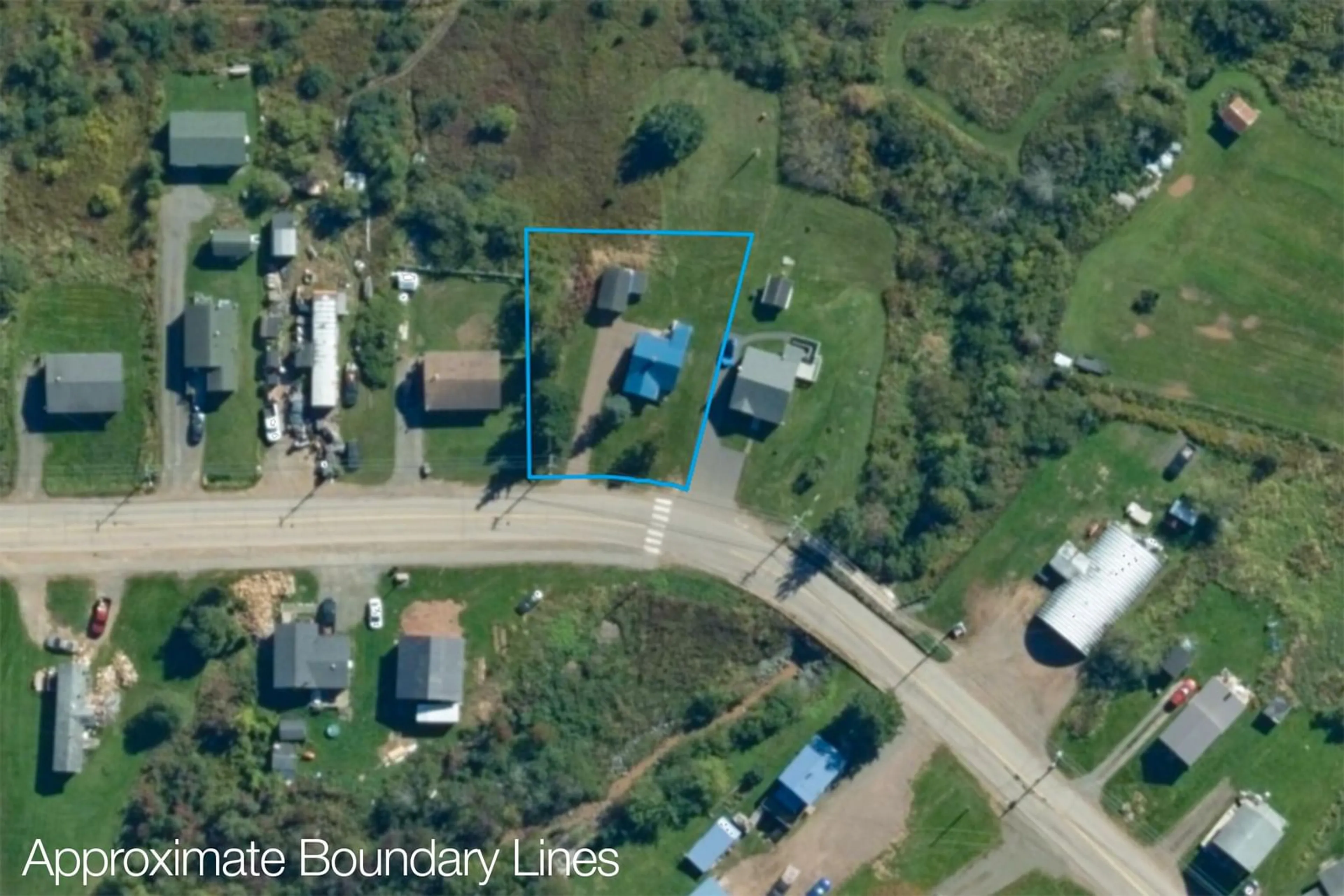 A pic from outside/outdoor area/front of a property/back of a property/a pic from drone, building for 172 Mcgee St, Springhill Nova Scotia B0M 1X0