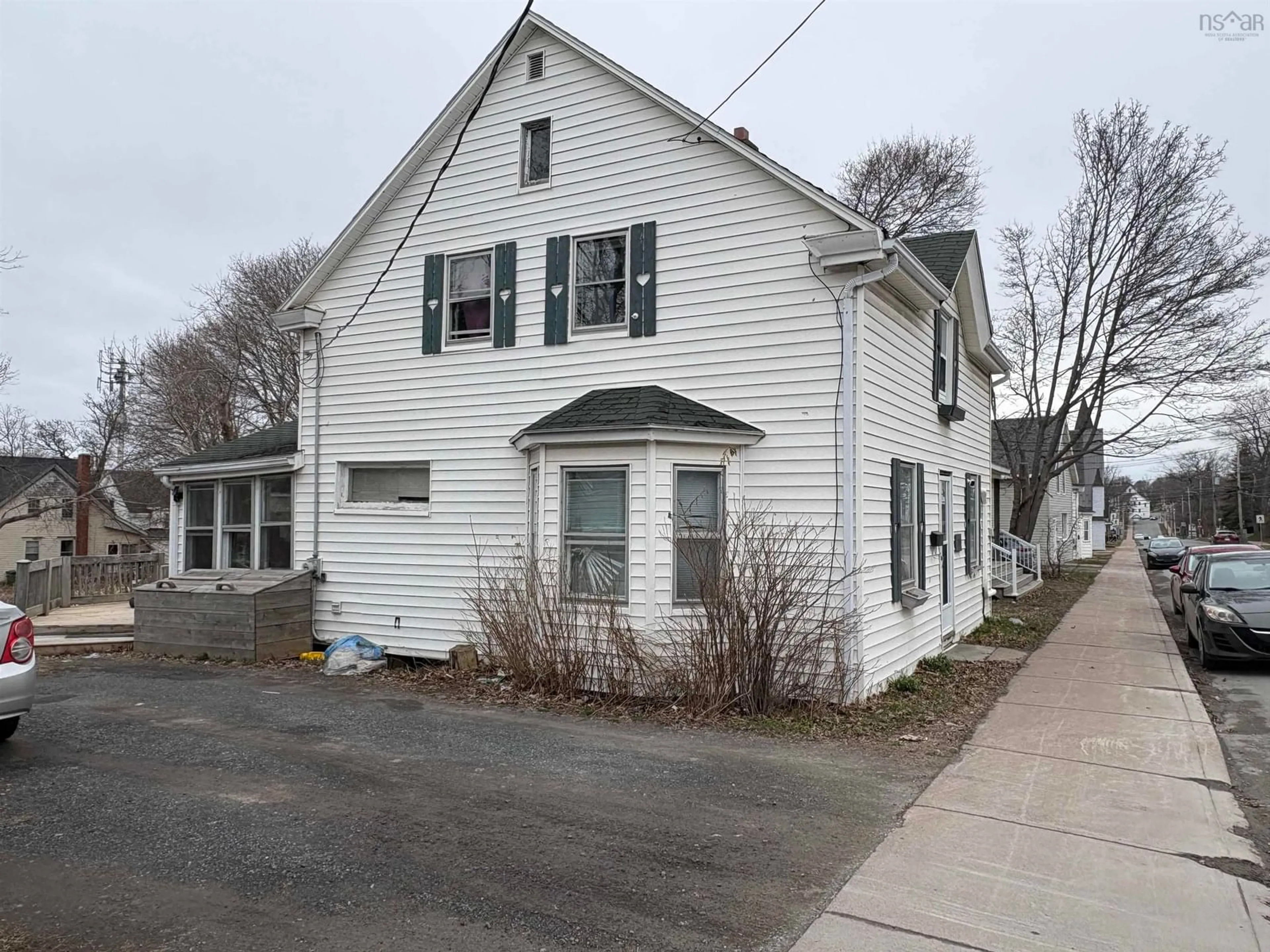 Unknown for 235 Temperance St, New Glasgow Nova Scotia B2H 3B3