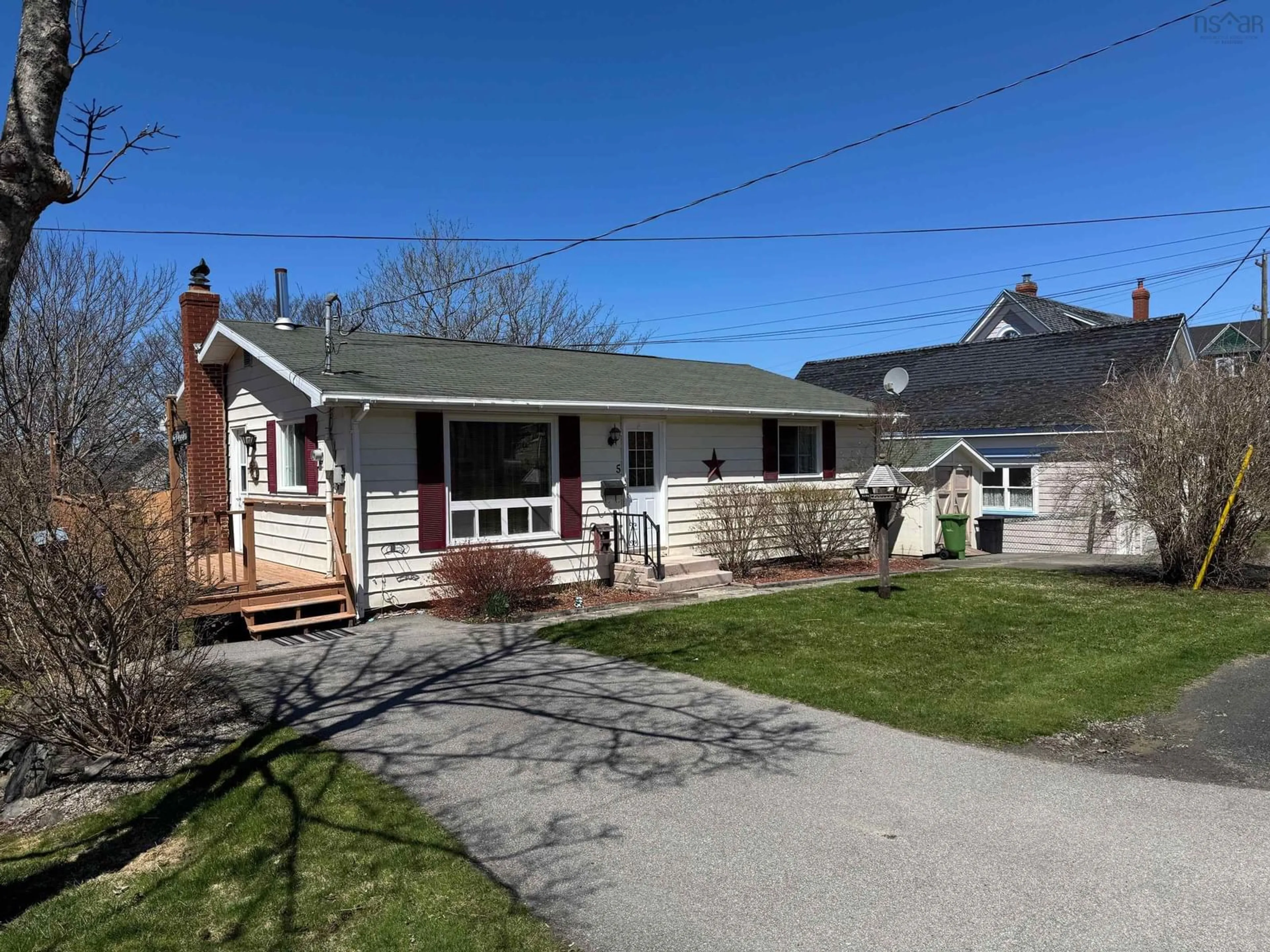 A pic from outside/outdoor area/front of a property/back of a property/a pic from drone, street for 5 Whipple St, Yarmouth Nova Scotia B5A 1W3