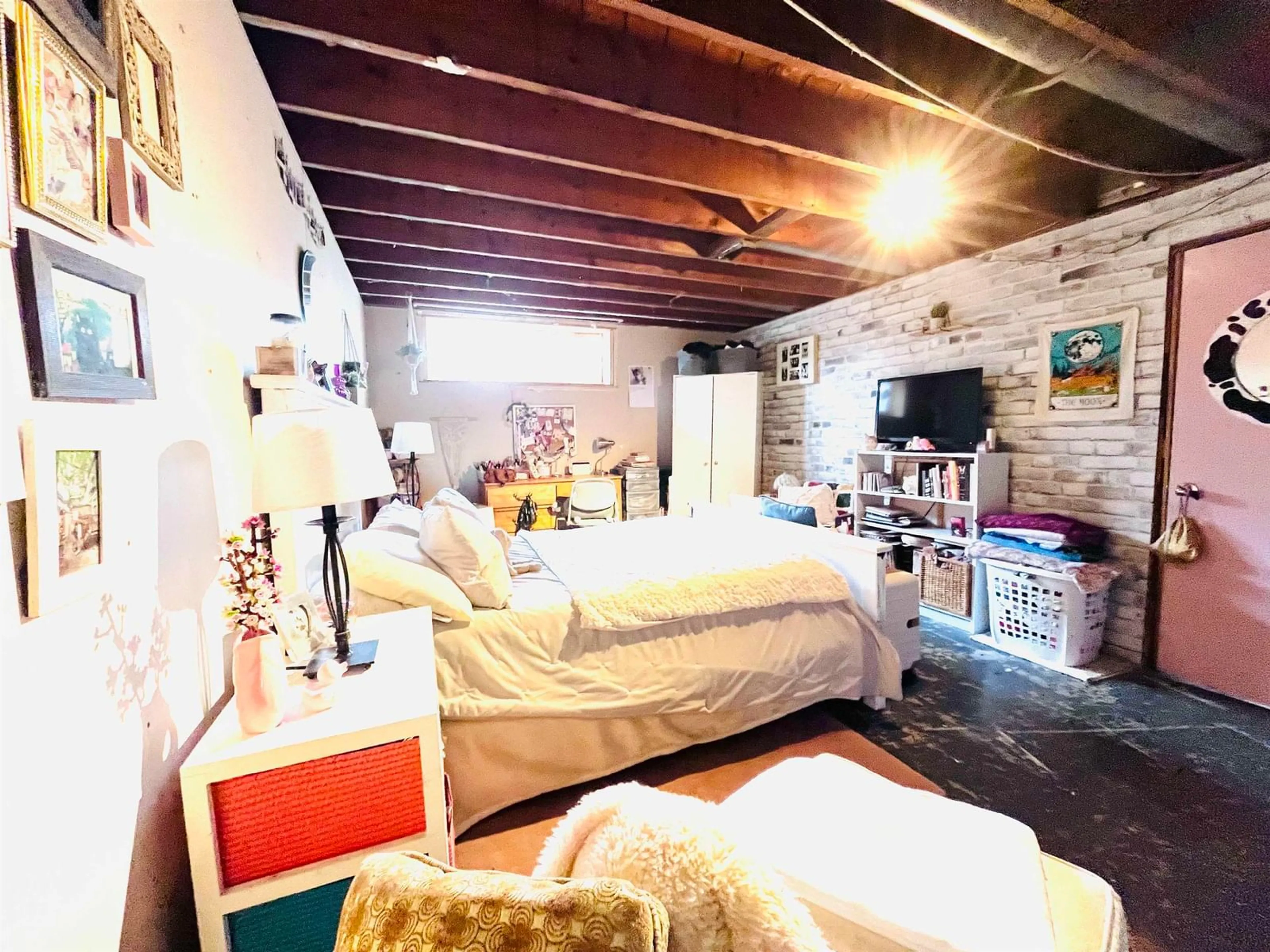 A pic of a room for 84 Williams Lake Rd #A B, Armdale Nova Scotia B3P 1T3