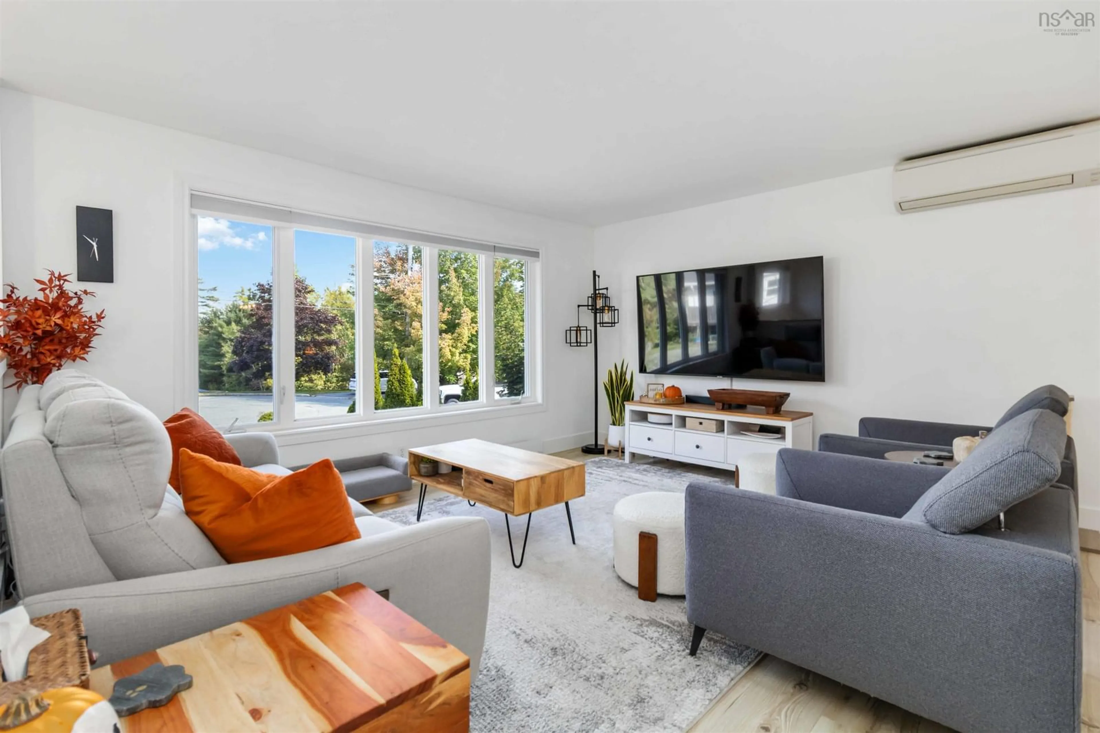 Living room with furniture, unknown for 10 Rosewood Crt, Bedford Nova Scotia B4A 3C2