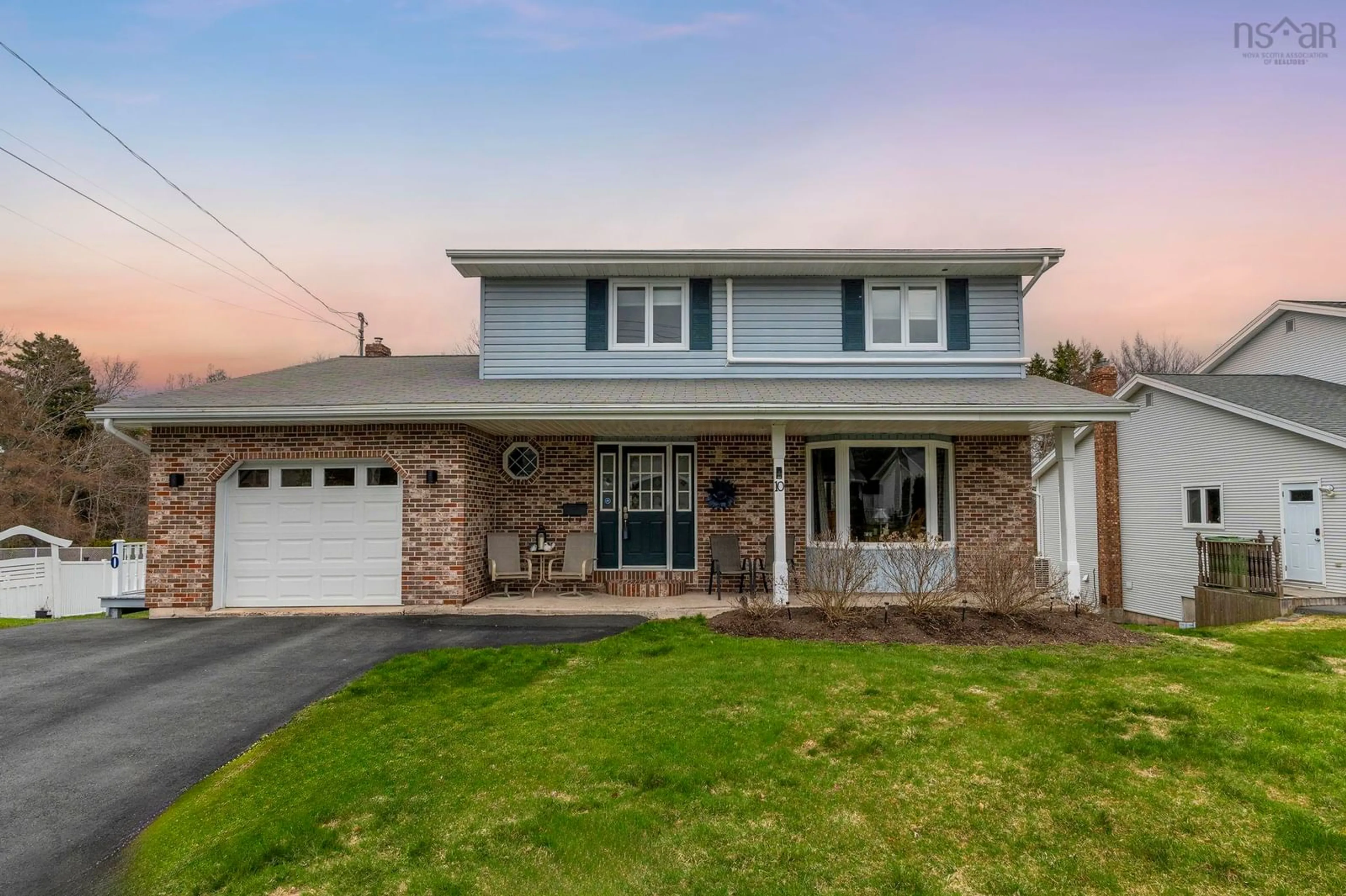 Home with vinyl exterior material, street for 10 Abbey Dale Crt, Lower Sackville Nova Scotia B4C 3R2