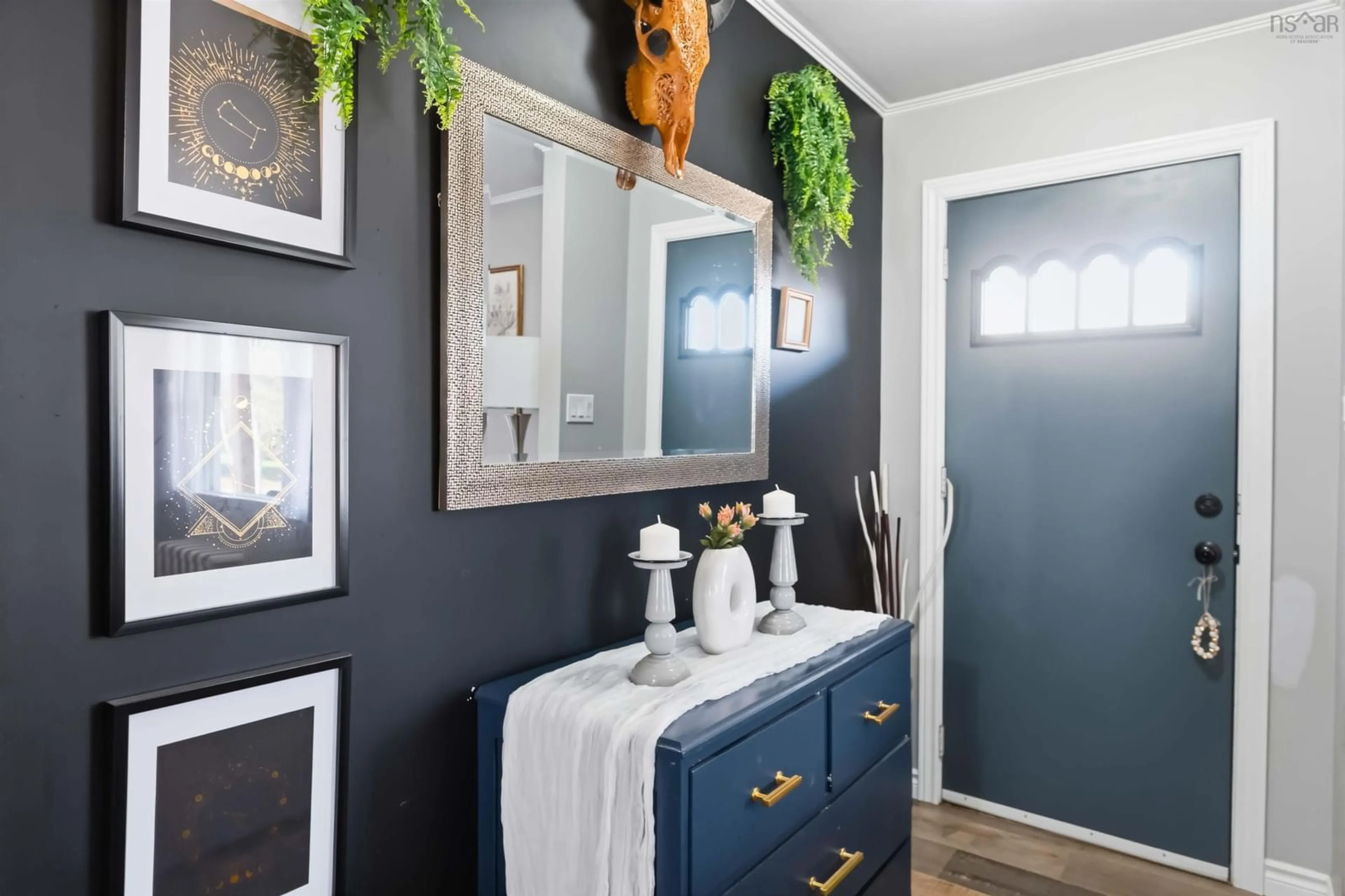 Indoor entryway for 343 Parker Mountain Rd, Granville Ferry Nova Scotia B0S 1A0