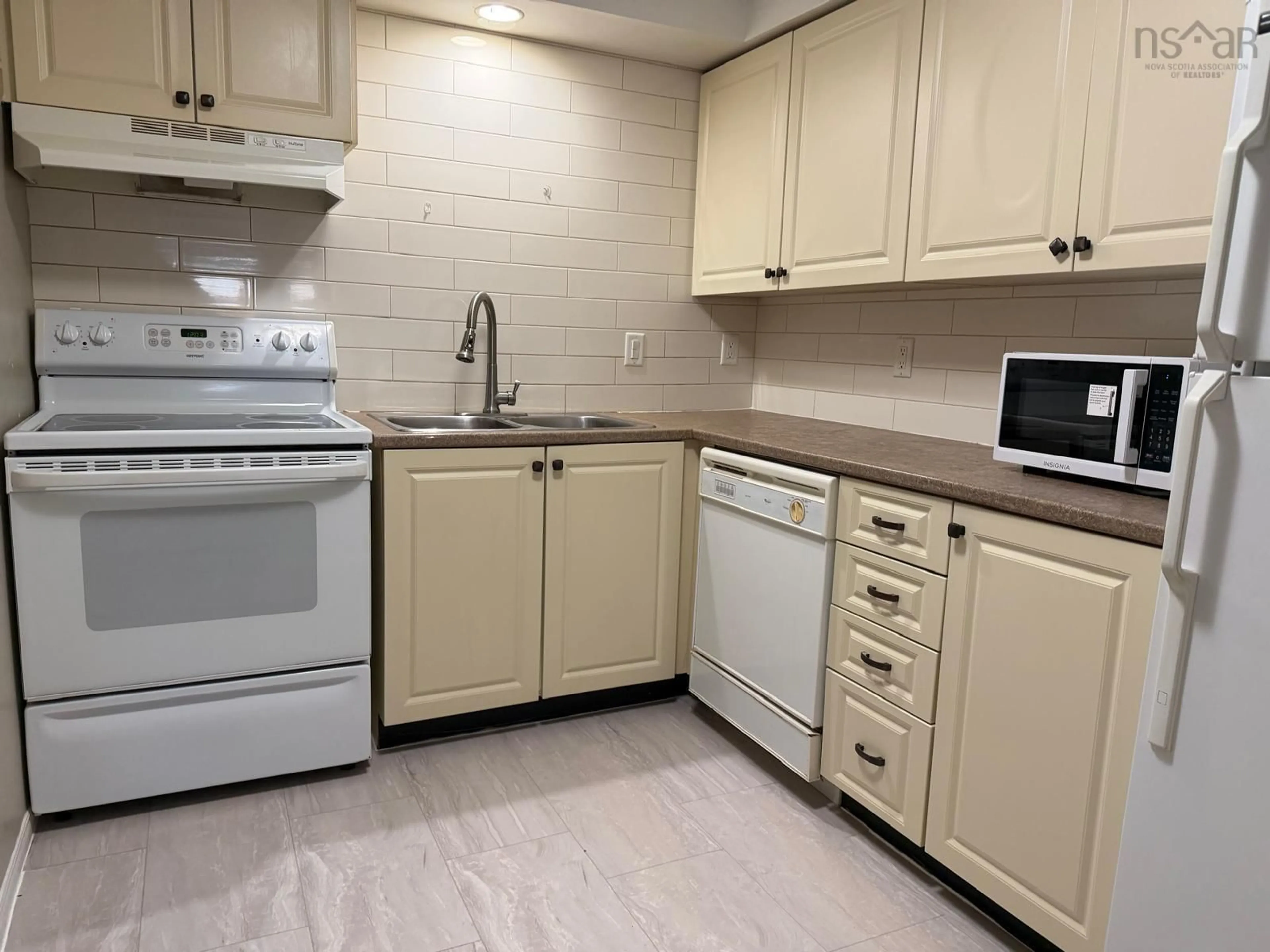 Standard kitchen, ceramic/tile floor for 61 Nelsons Landing Blvd #708, Bedford Nova Scotia B4A 3X3