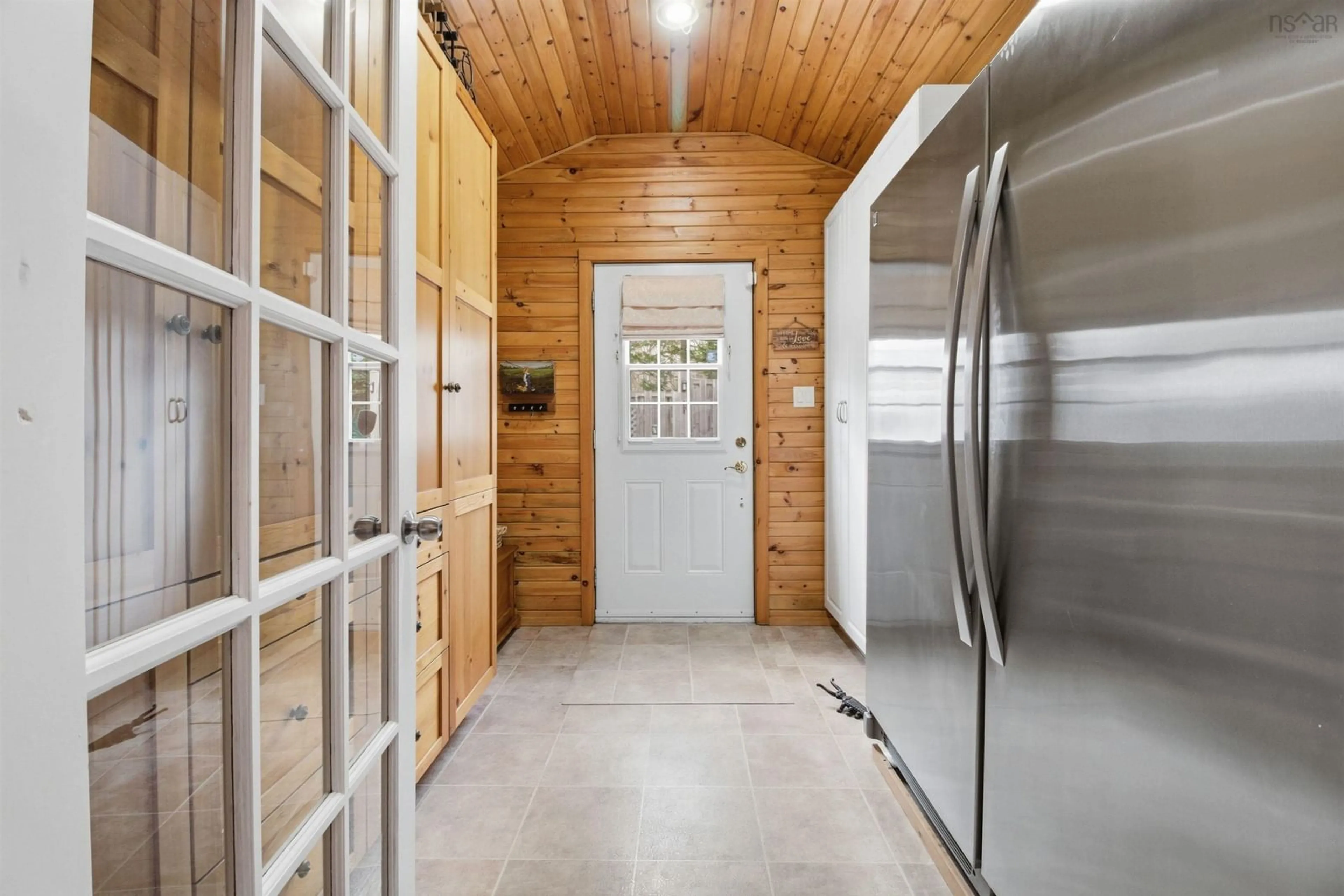 Indoor entryway for 471 Beech Lane, Forties Nova Scotia B0J 2M0