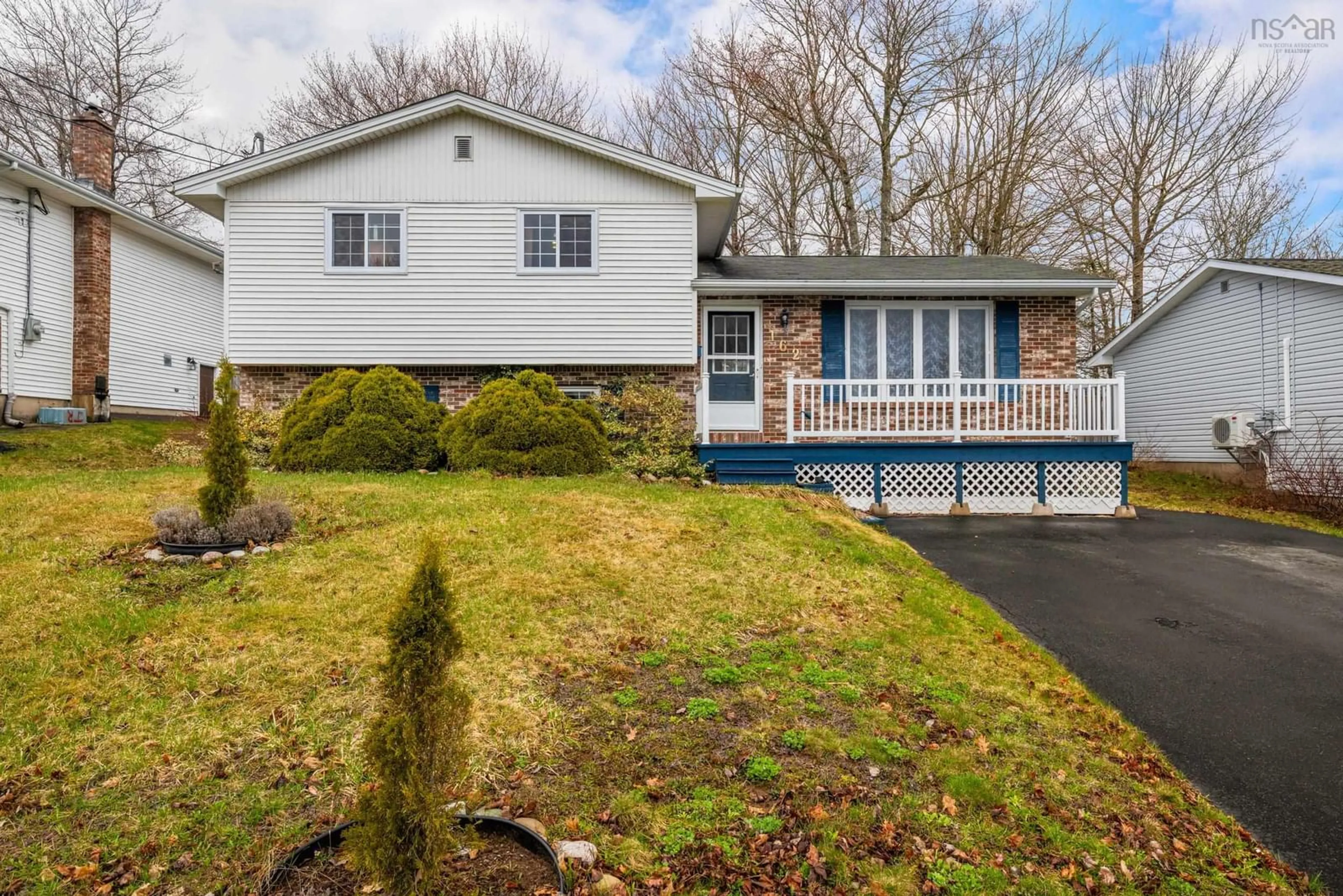 Home with vinyl exterior material, street for 162 Sunnyvale Cres, Lower Sackville Nova Scotia B4E 2S5