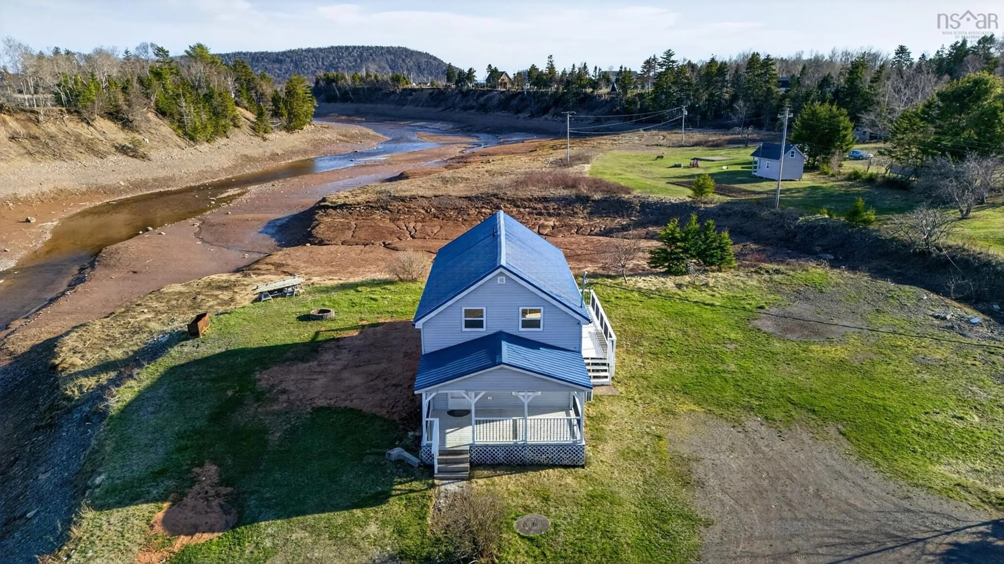 A pic from outside/outdoor area/front of a property/back of a property/a pic from drone, water/lake/river/ocean view for 376 Highway 2 Hwy, Lower Five Islands Nova Scotia B0M 1N0