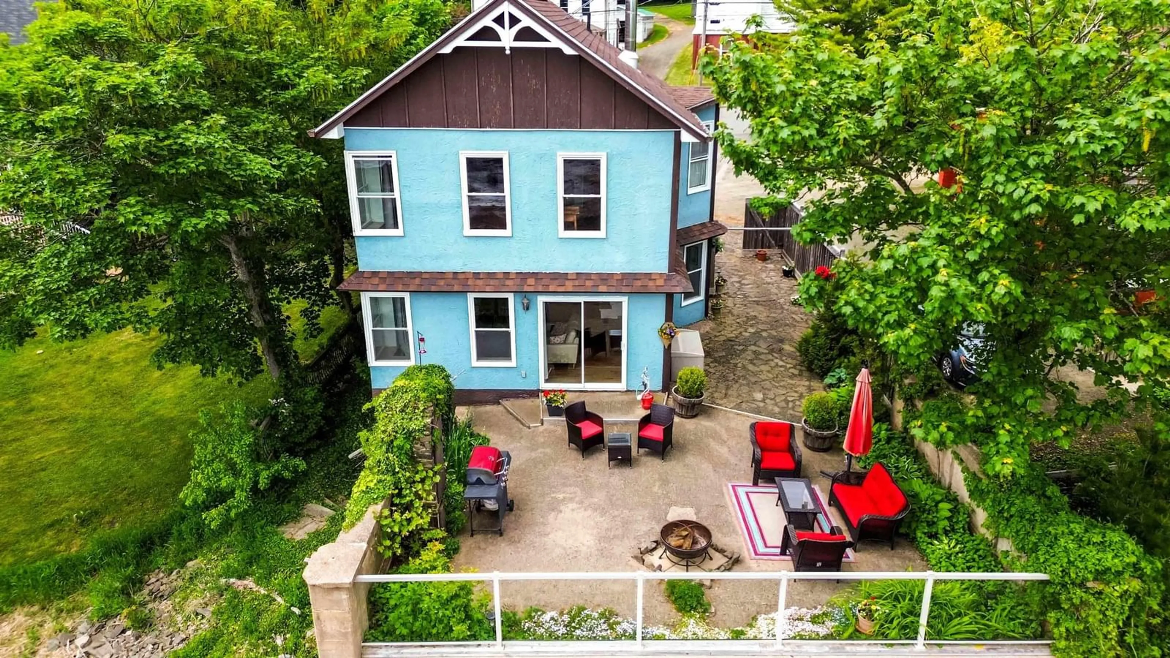 A pic from outside/outdoor area/front of a property/back of a property/a pic from drone, street for 5438 Granville Rd, Granville Ferry Nova Scotia B0S 1K0