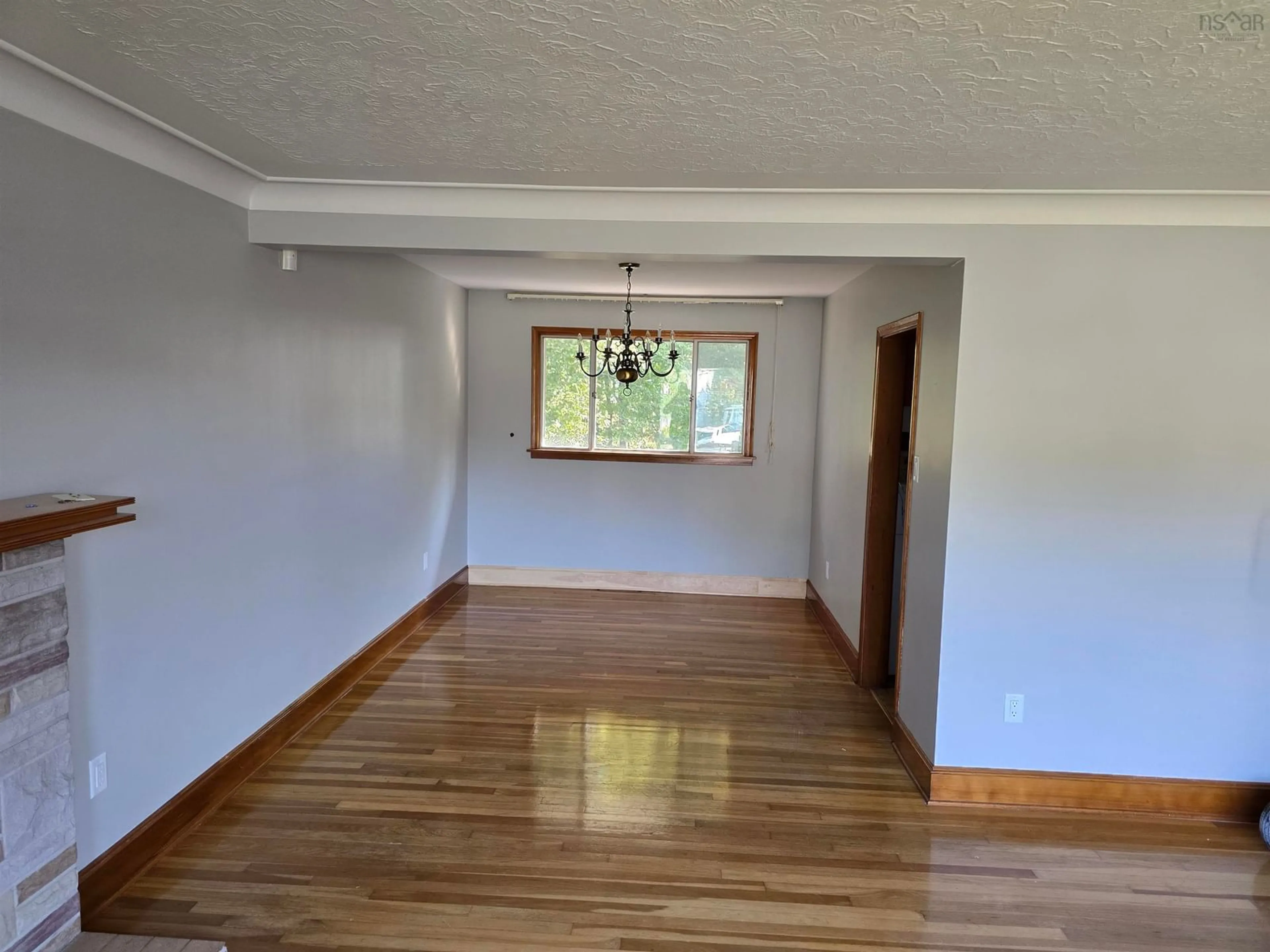 A pic of a room for 2975 Joseph Howe Dr, Halifax Nova Scotia B3L 4H1