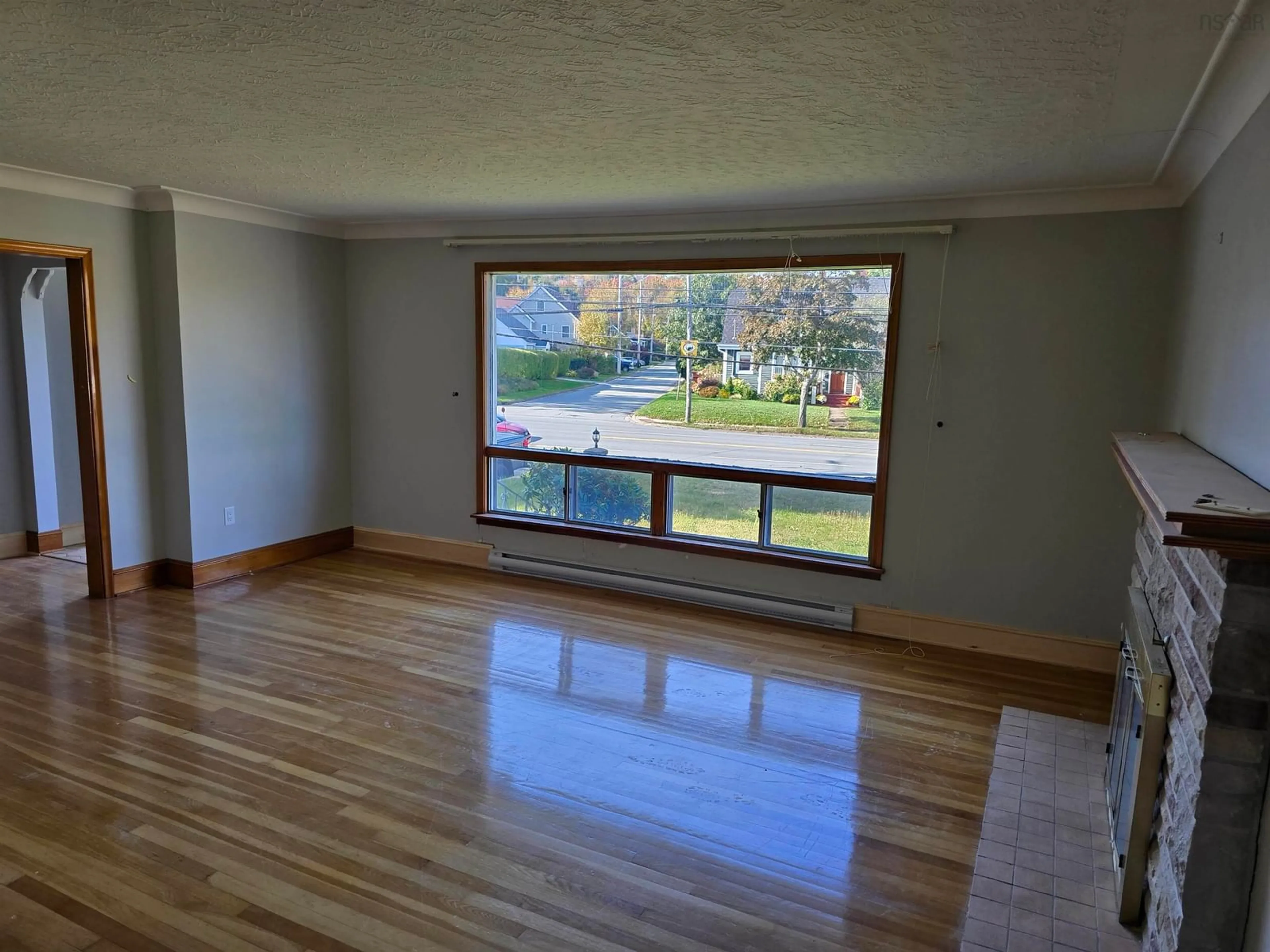 A pic of a room for 2975 Joseph Howe Dr, Halifax Nova Scotia B3L 4H1