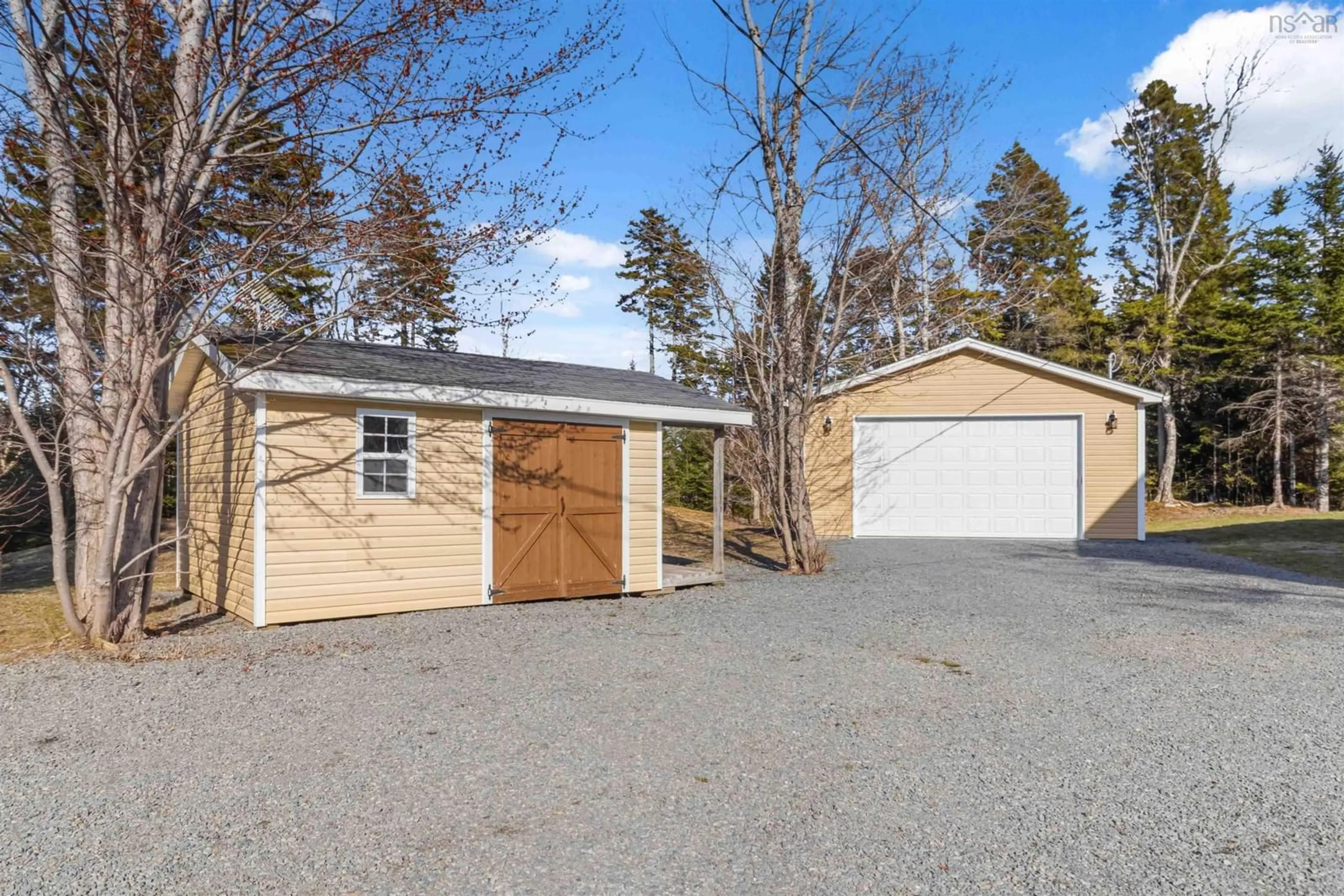 Indoor garage for 28 Tenshire Crt, Middle Sackville Nova Scotia B4E 0A9