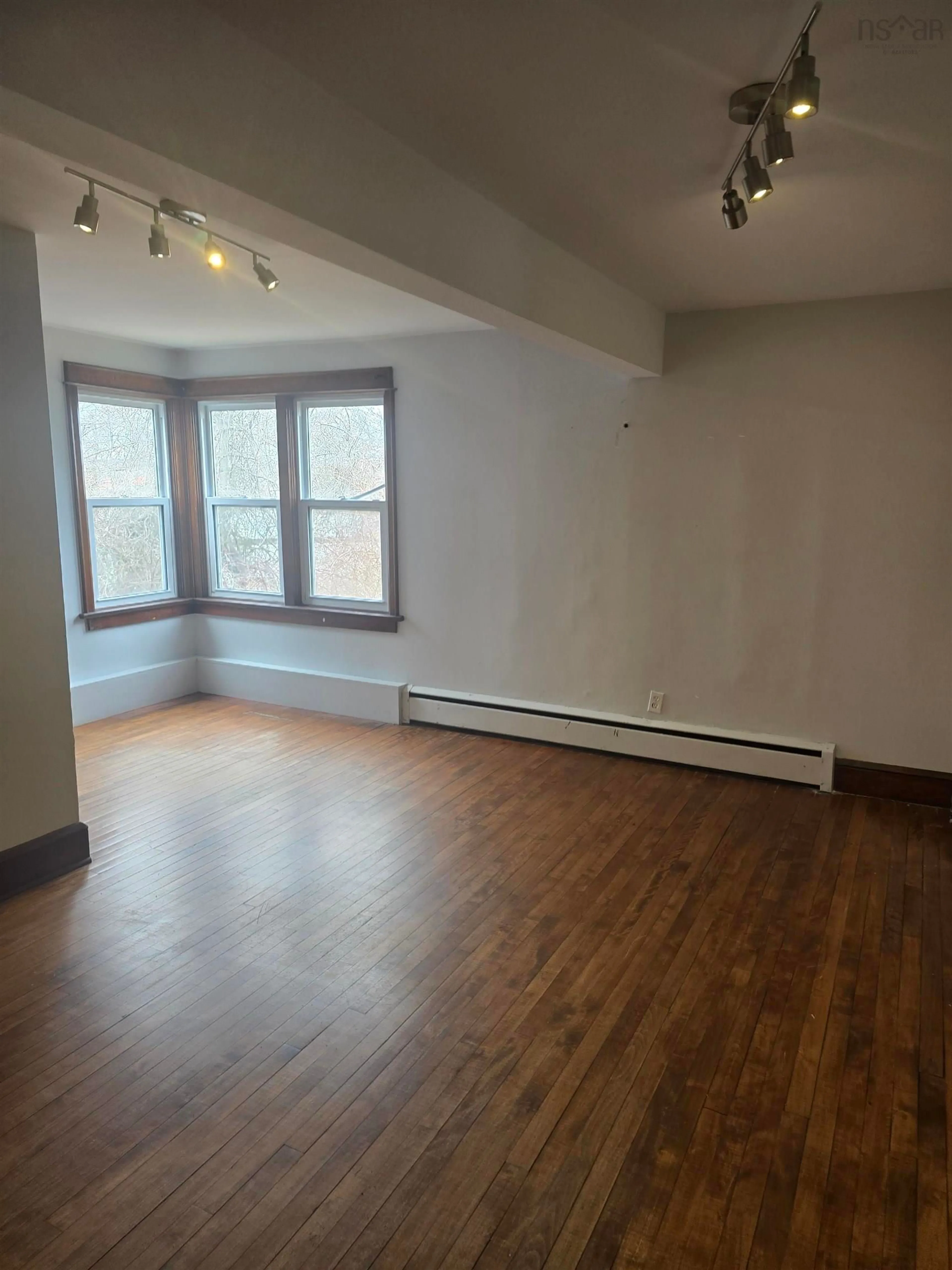 A pic of a room for 111 Tacoma Dr, Dartmouth Nova Scotia B2W 3E8