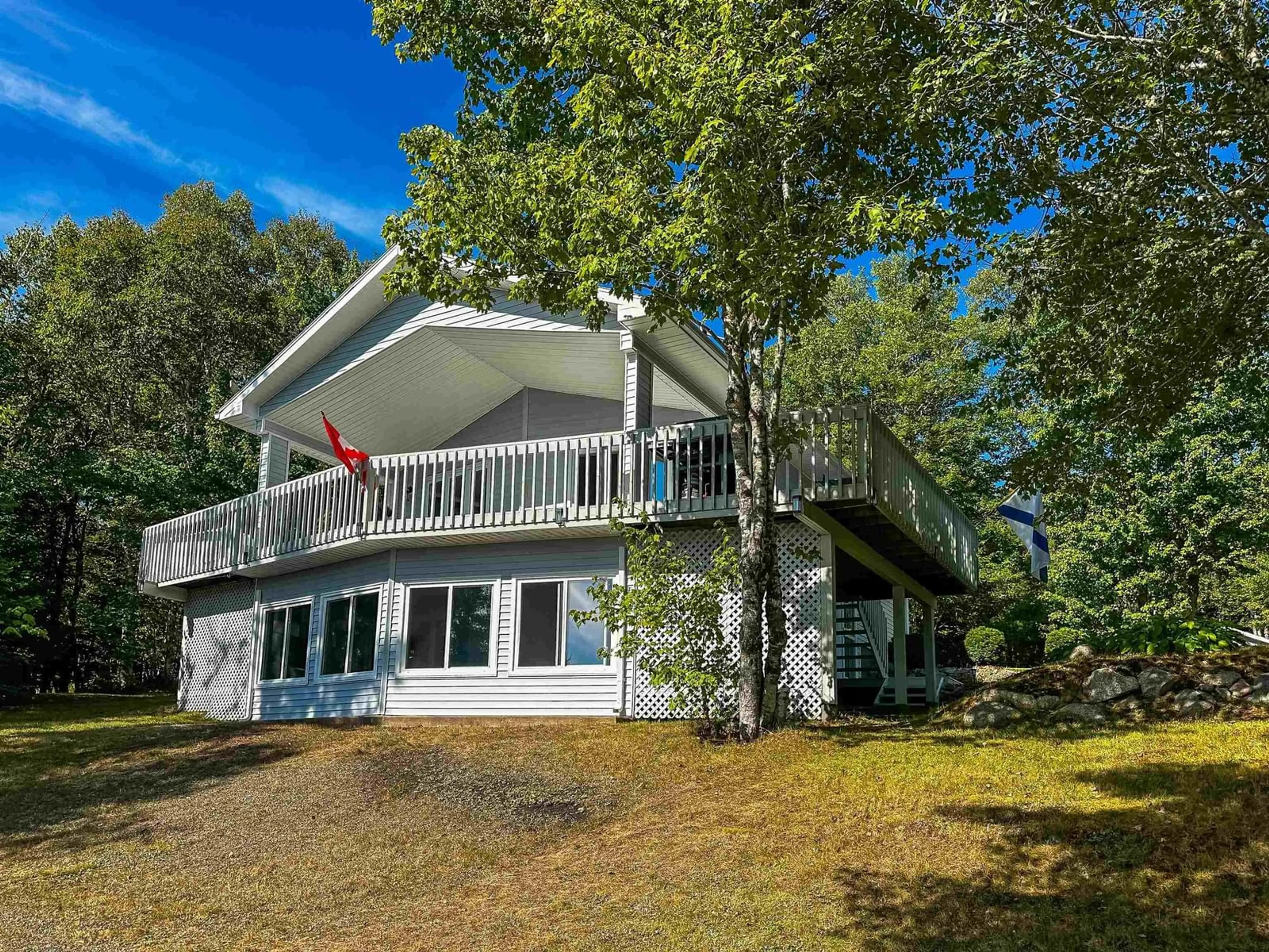 Home with vinyl exterior material, water/lake/river/ocean view for 158 Spruce Dr, Aylesford Lake Nova Scotia B0P 1C0