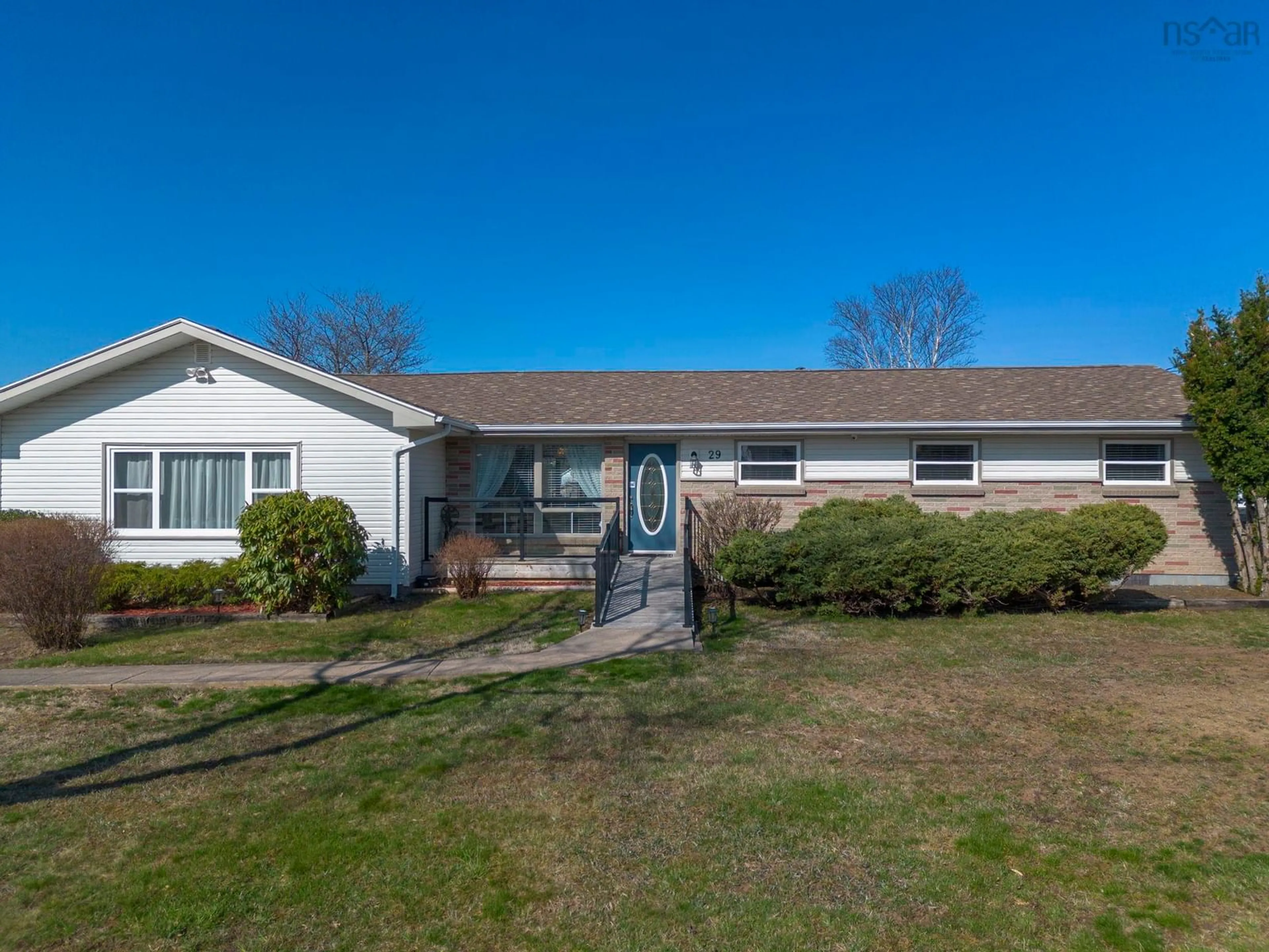 A pic from outside/outdoor area/front of a property/back of a property/a pic from drone, street for 29 Queen St, Digby Nova Scotia B0V 1A0