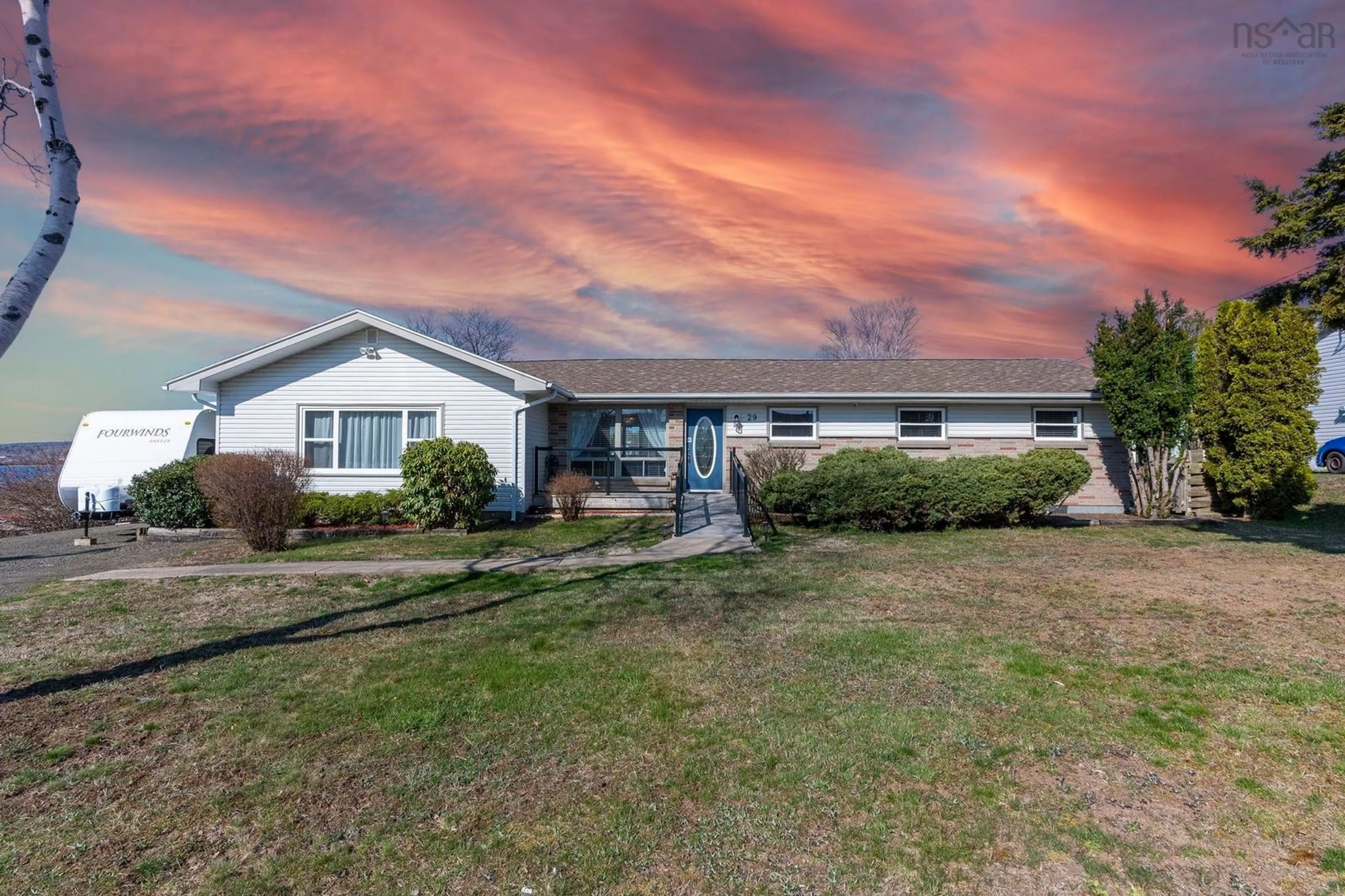 A pic from outside/outdoor area/front of a property/back of a property/a pic from drone, unknown for 29 Queen St, Digby Nova Scotia B0V 1A0