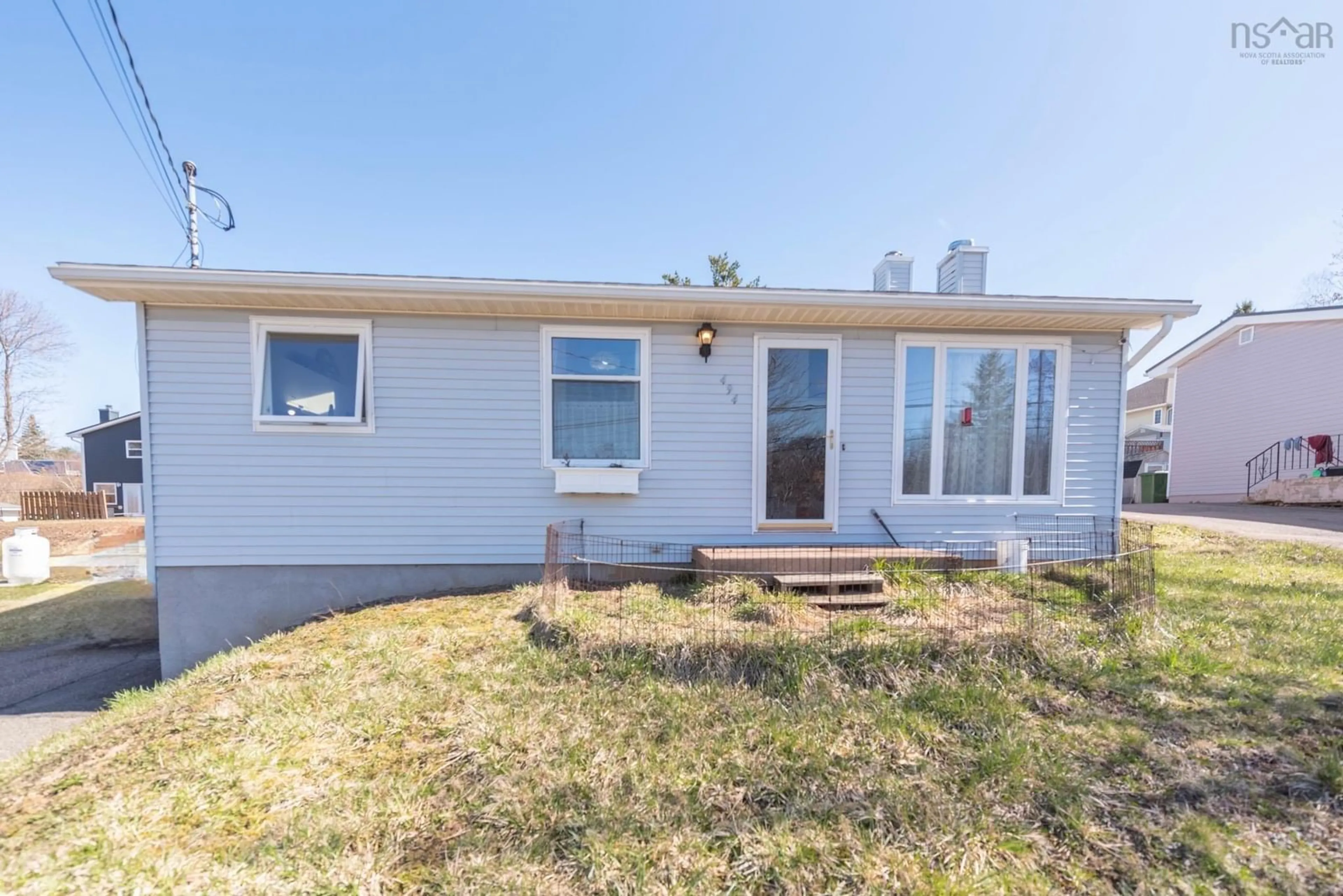 Home with vinyl exterior material, street for 494 Lorne St, New Glasgow Nova Scotia B2H 4L3