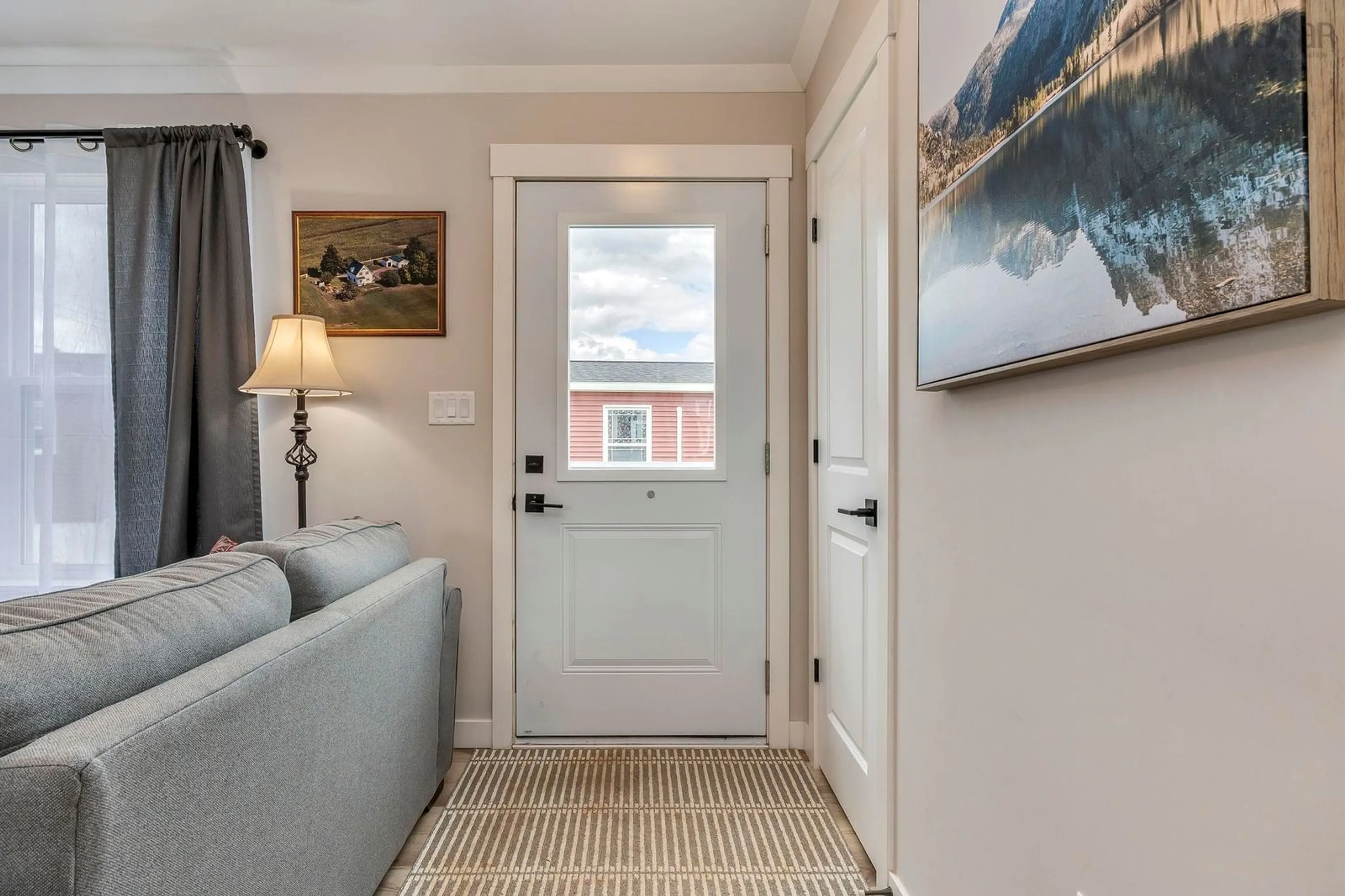Indoor entryway for 38 Halton Dr, Elmsdale Nova Scotia B2S 0H4