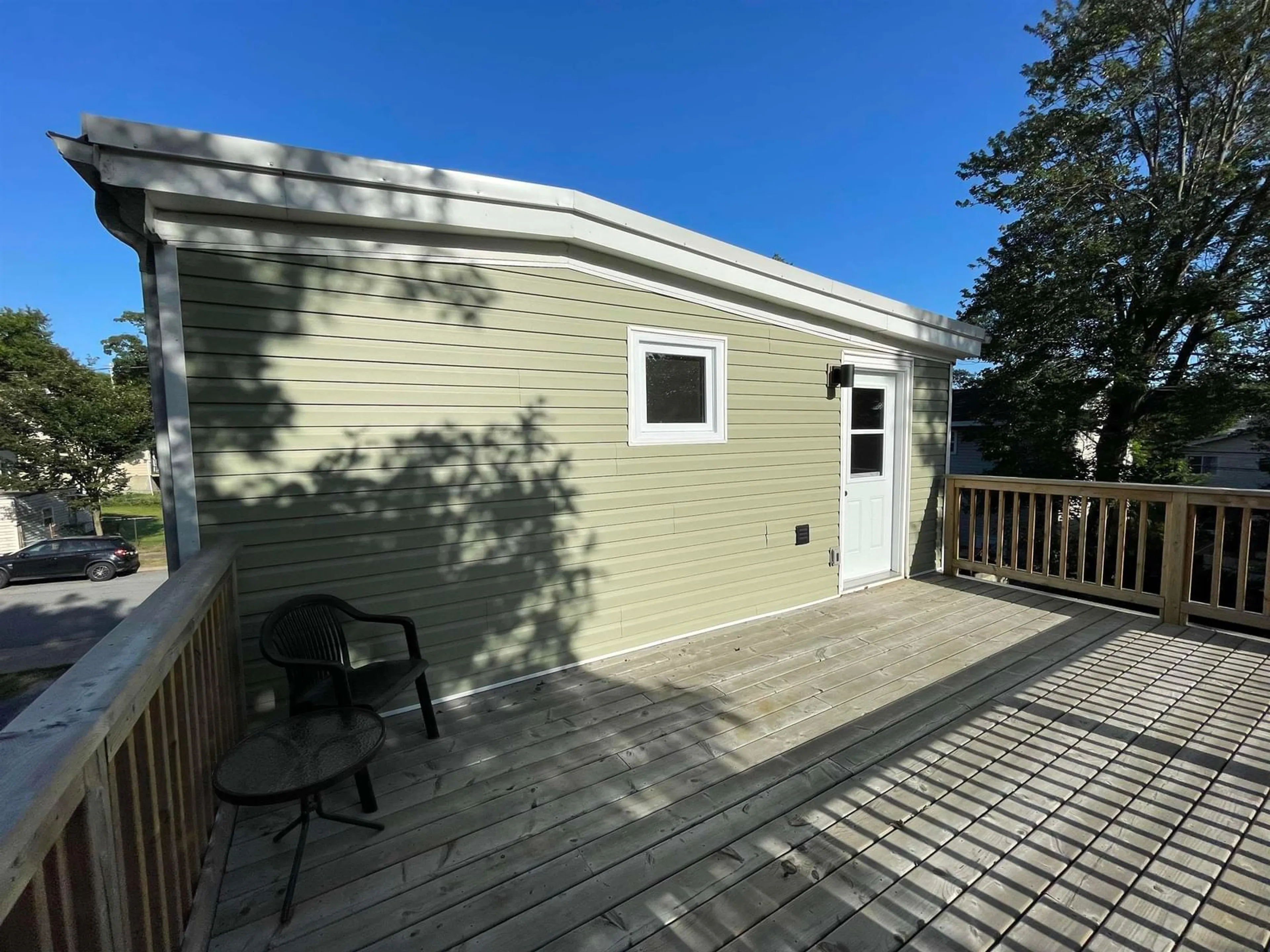 Unknown for 11 Best, Dartmouth Nova Scotia B3A 2W8